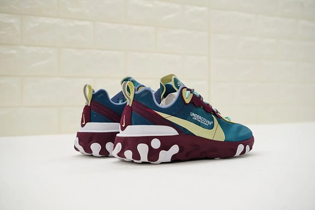 nike-undercover-react-element-87-gray-aq1813-341-1010x674.jpg