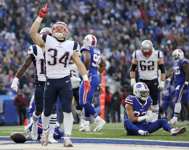 patriots-bills-football-c12d33ea255a00f9.jpg
