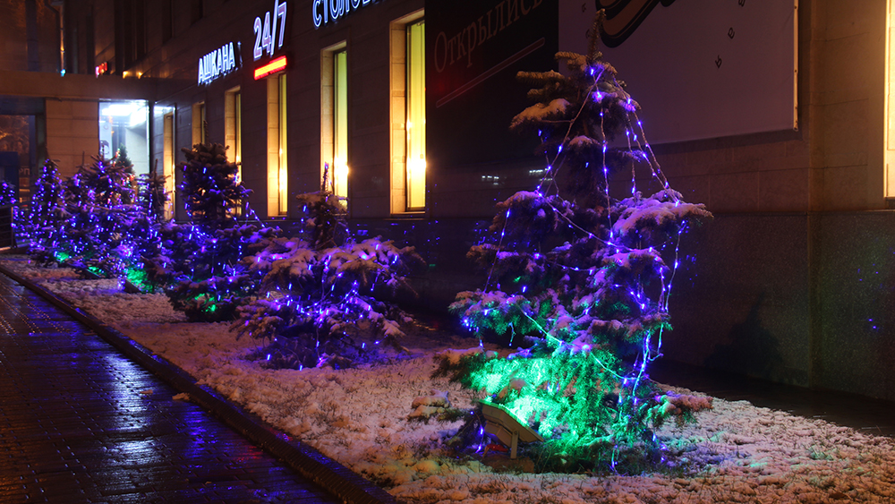Chui avenue crossing Gogol street
