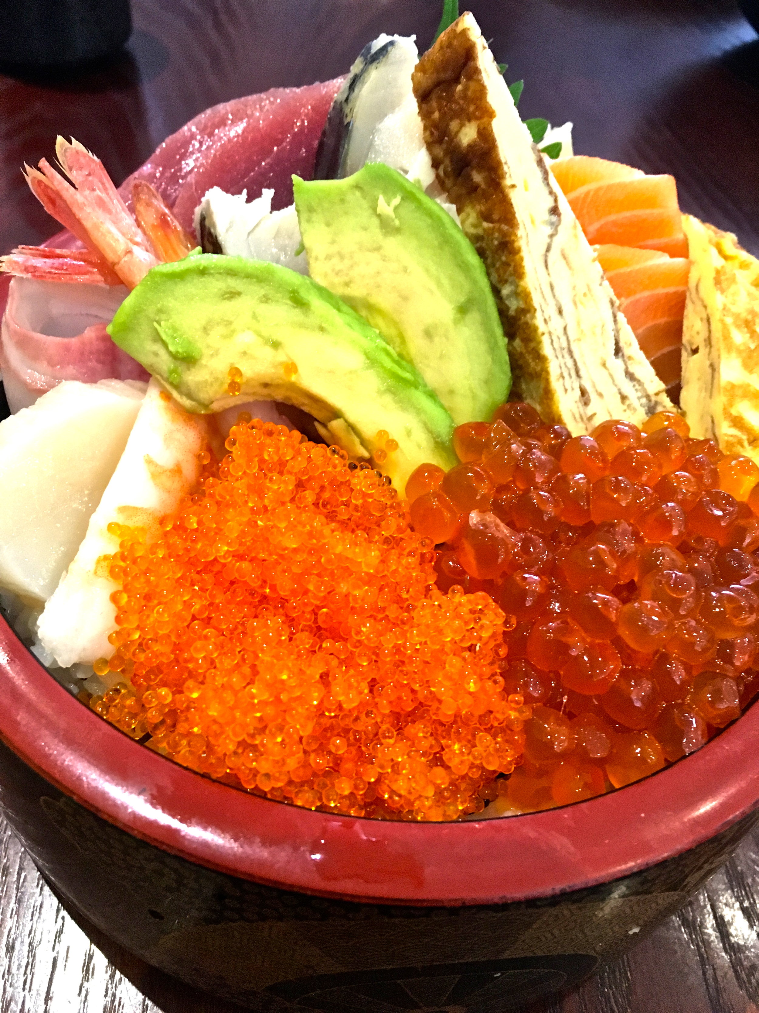 Chirashi (Mixed sashimi on rice)