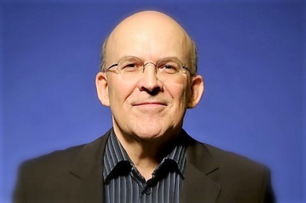 Dr. Guy Proulx is a clinical neuropsychologist who obtained his Ph.D. in Psychology from the University of Ottawa in 1981. He was Director of Neuropsychology at St-Vincent Hospital and Elizabeth Bruyère Health Centre in Ottawa from 1981 to 1986 and then, at Baycrest Centre for Geriatric Care in Toronto until July 2009. He developed neuropsychological assessment and treatment services in the areas of cognitive aging, stroke and dementia. In 2009, Dr. Proulx accepted a position as Professor at Glendon College, York University. His recent focus has been on the wide variability within the normal aging population. In 2014, Dr. Proulx was appointed to the advisory committee to the Minister of Health of Ontario for the development of its new strategy of dementia care in Ontario.