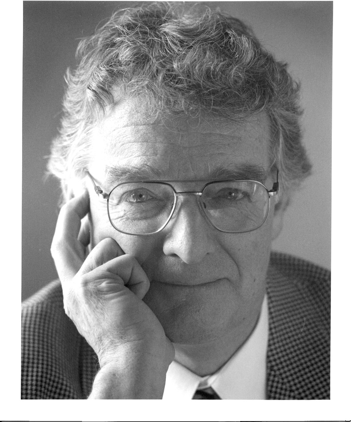 Dr. Larry Black was born in Middle Sackville, NB; He has degrees from Mount Allison, Boston University and McGill (Ph.D., 1968). A professor of history at Laurentian (9 yrs) and Carleton Universities (30 yrs), he was also Director of the Institute for Soviet & East European Studies at Carleton, where he is now Professor Emeritus and a Distinguished Research Professor. Black has served as a researcher for NATO and a recruit trainer for CSIS; is the author, co-author or editor of 53 books on Russia, the USSR and Russian-Canadian relations. The two most recent are The Return of the Cold War. Ukraine, Russia and the Wes t (2016), with Michael Johns; and The Russian Presidency of Dmitry Medvedev, 2008-12 (2015). He is now under contract with a British publishing house for a book on Vladimir Putin.