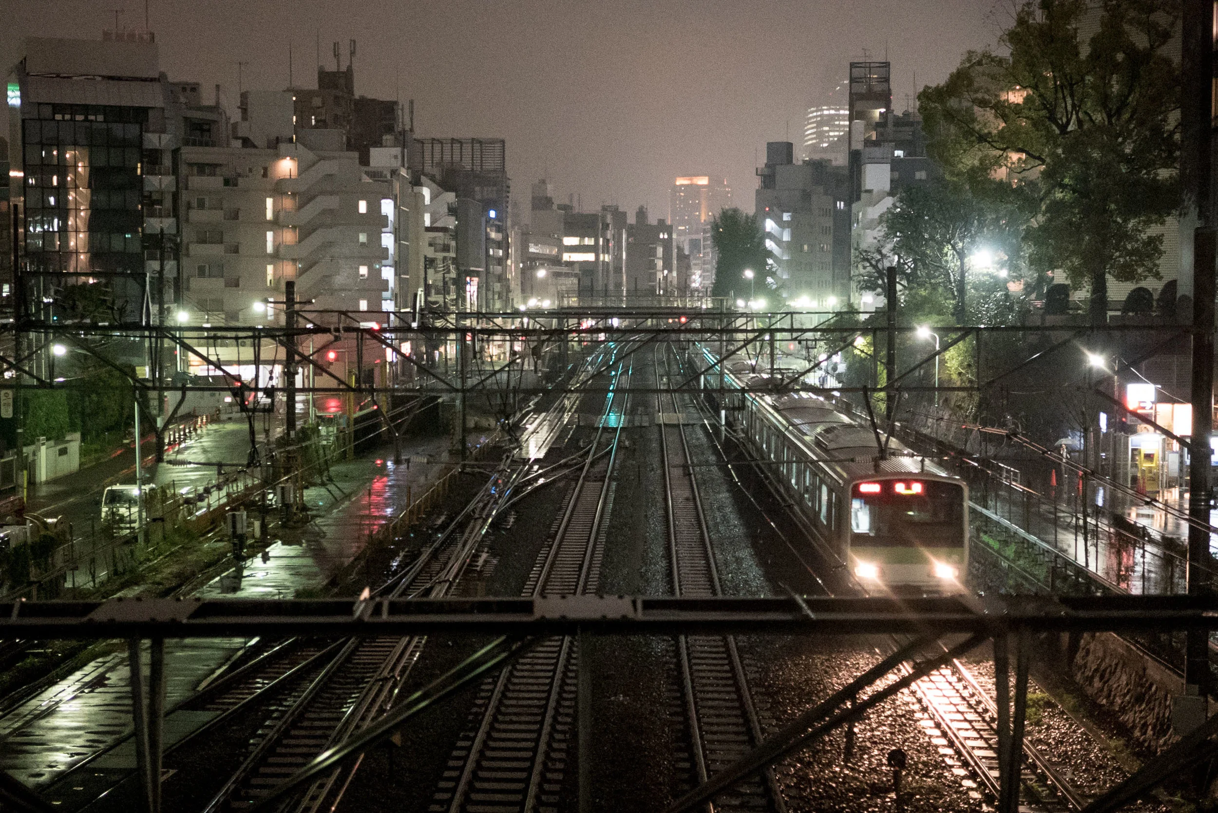 Tokyo-tracks.jpg
