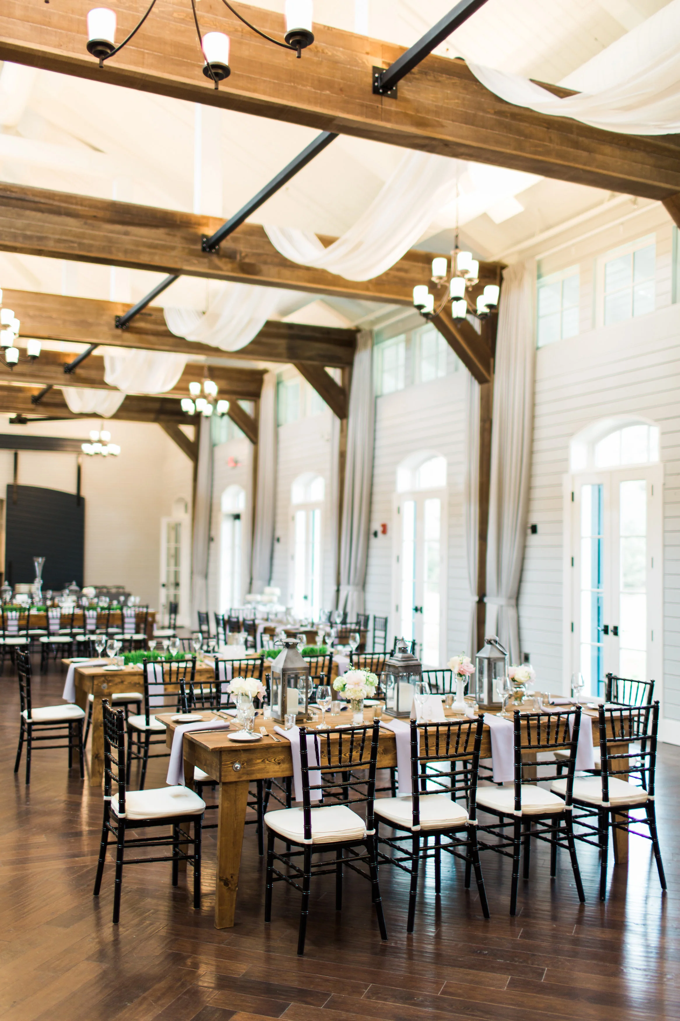 Jen_BobWedding_RusticWhite314.jpg