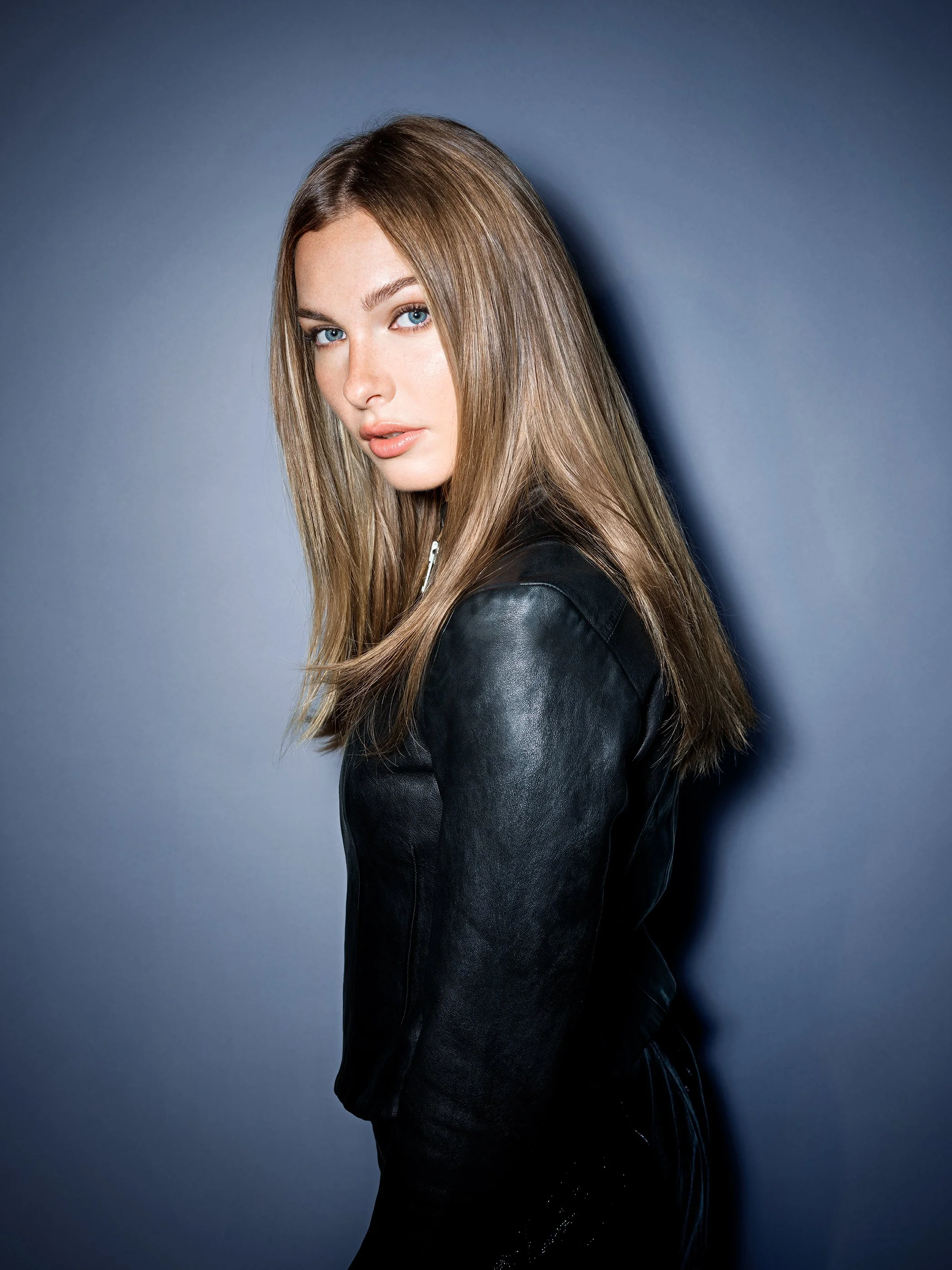 Redken-2026-BlondeIQ-9-Sophie-Before-1_v4_sRGB.jpg