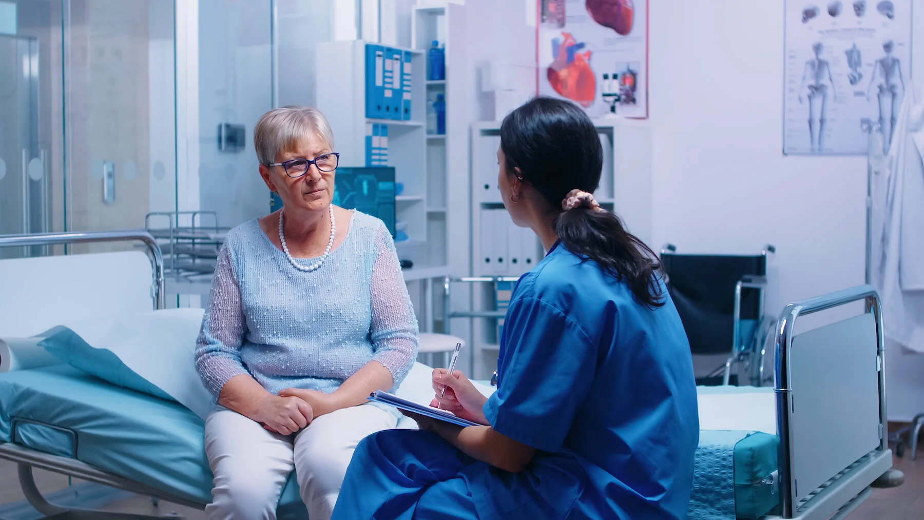 answering-nurse-questions-YUTFRGR.jpg
