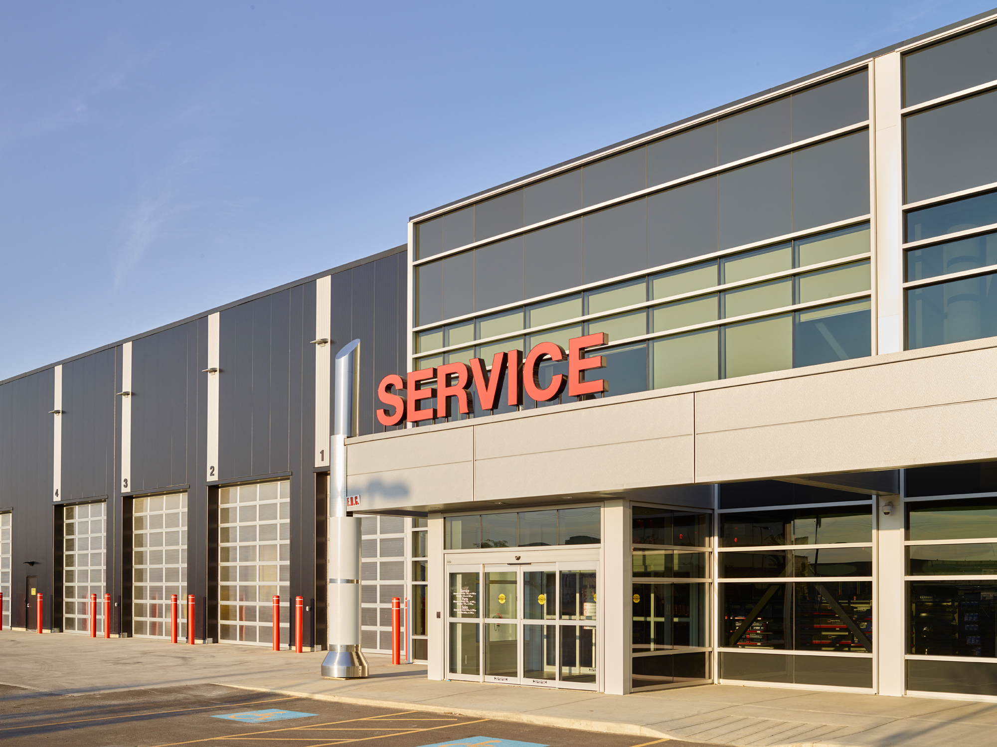 JD1314 Kingspan Leduc Kenworth 69.jpg