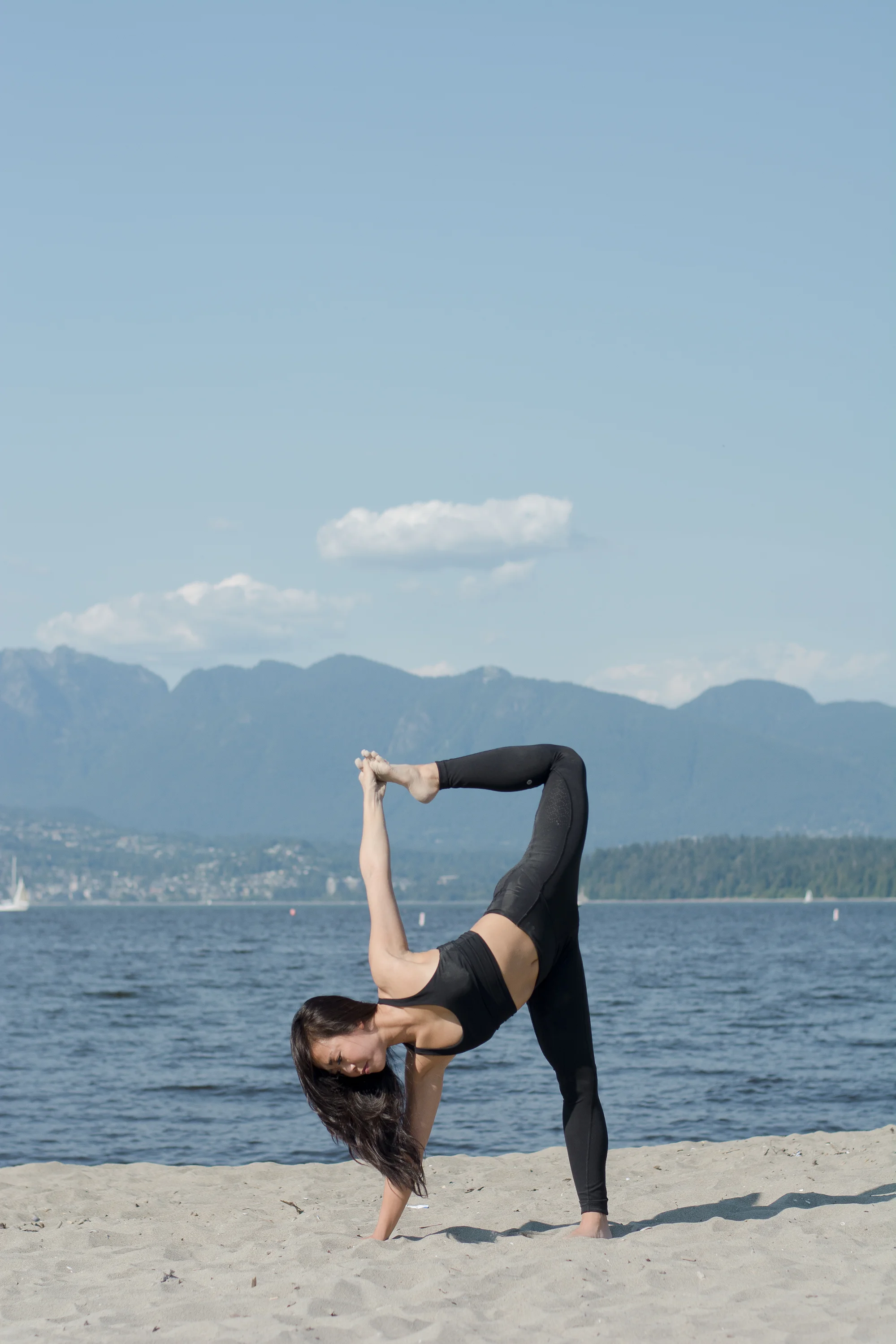 072418_Amanda+EmilyYoga-228 copy.jpg