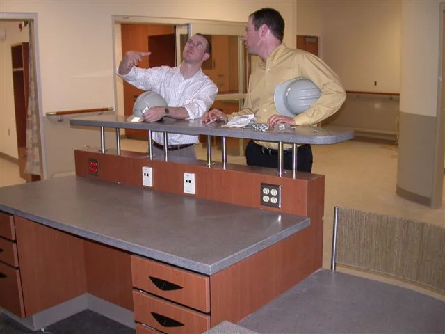  Explaining the construction. 