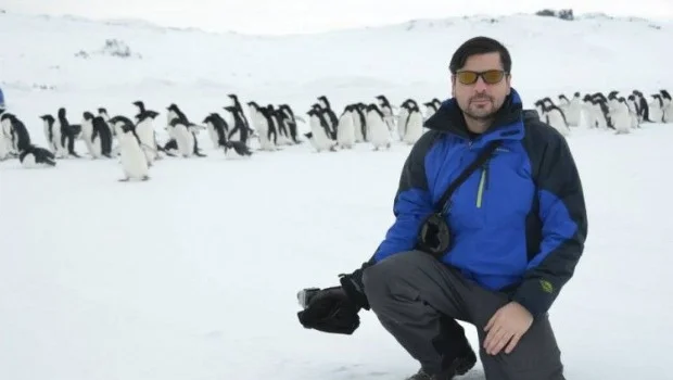 La marcha de los pingüinos existe y él estuvo para contarlo
