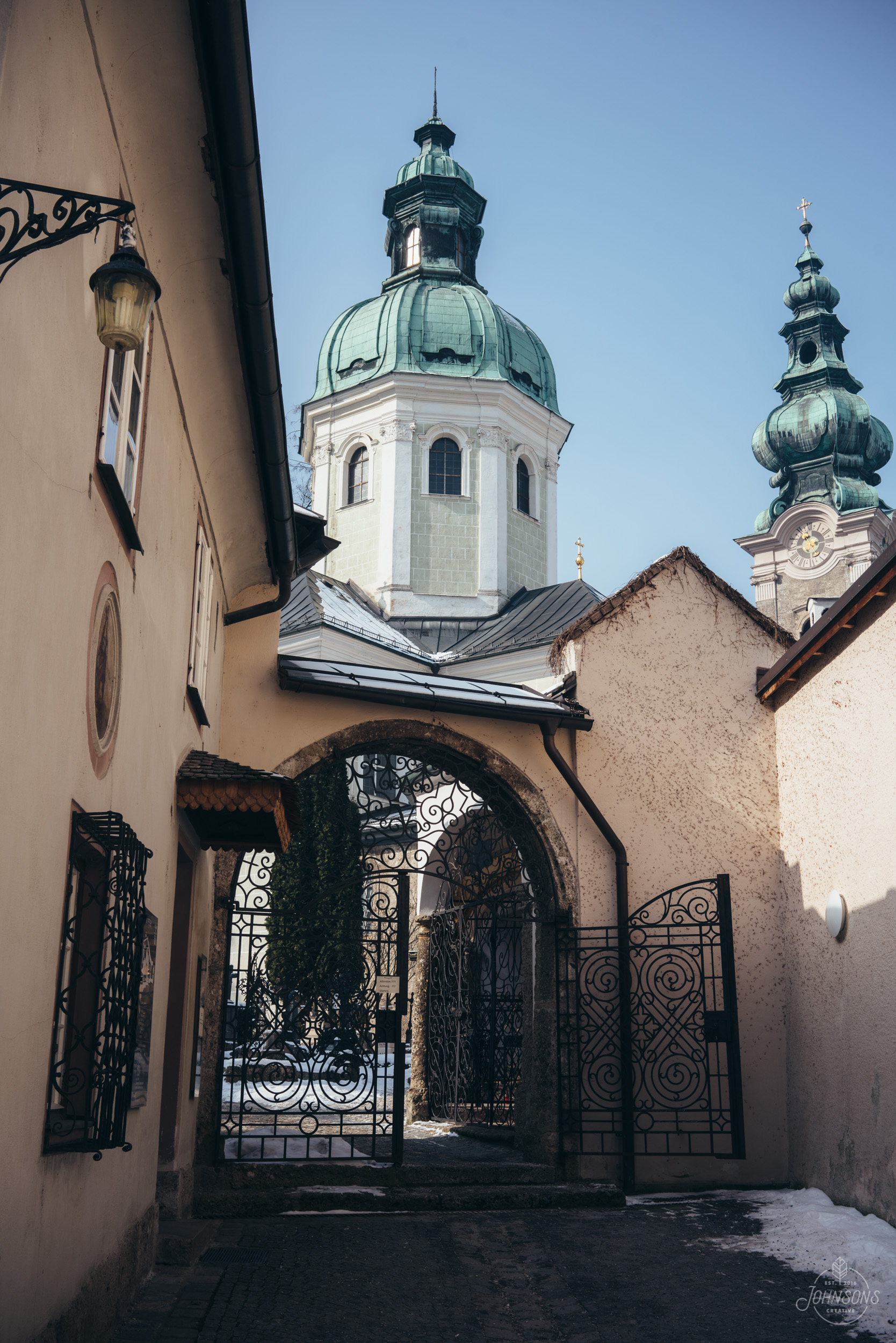  Sony a7rii |&nbsp;35mm 2.8 |&nbsp;f9 |&nbsp;1/100 |&nbsp;ISO 50 | 3 image stitched panoramic     Petersfriedhof Salzburg. Once again, this would be a way more eye-catching composition if it was just after a snowfall. 