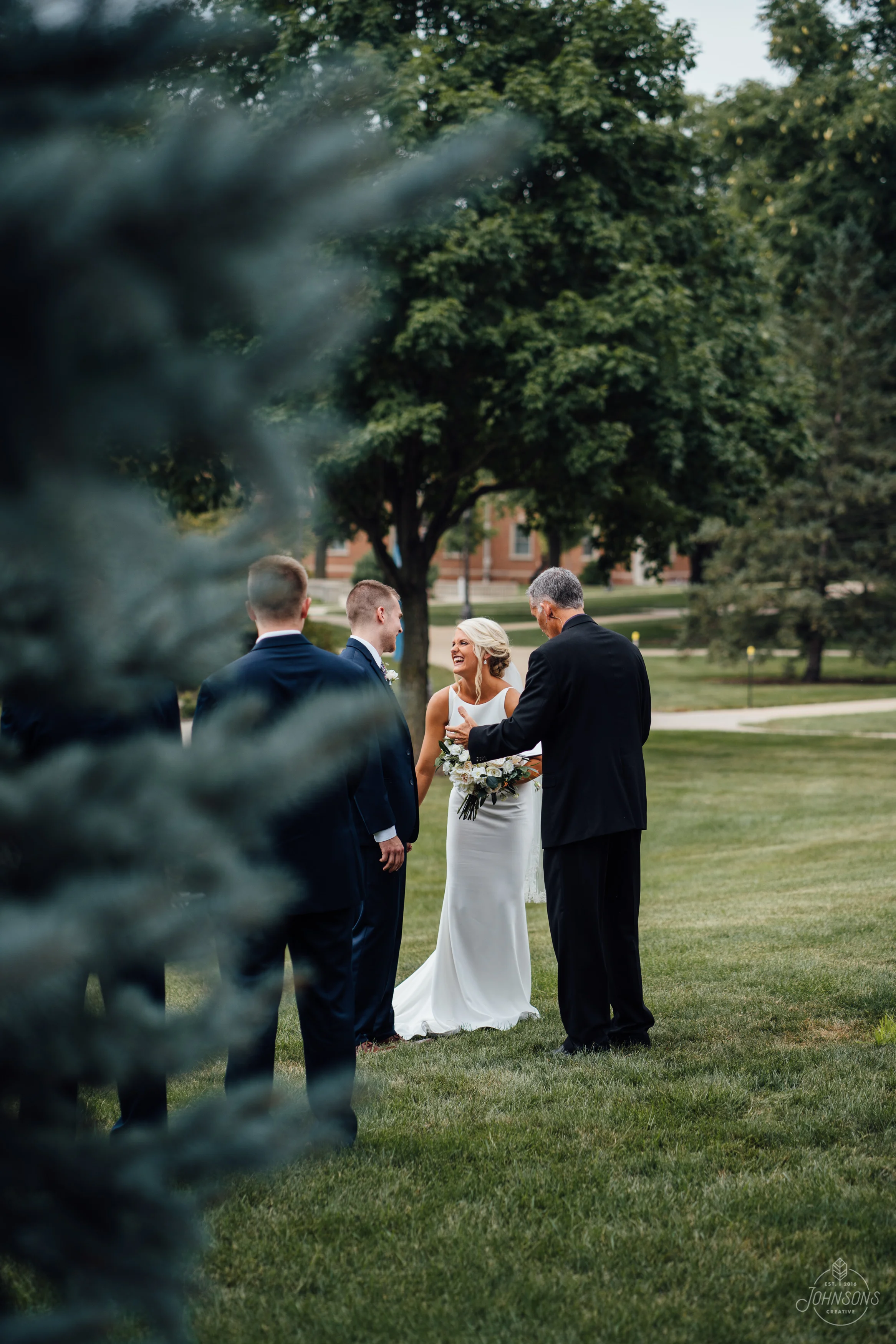 Brette + Tyler-6105.jpg