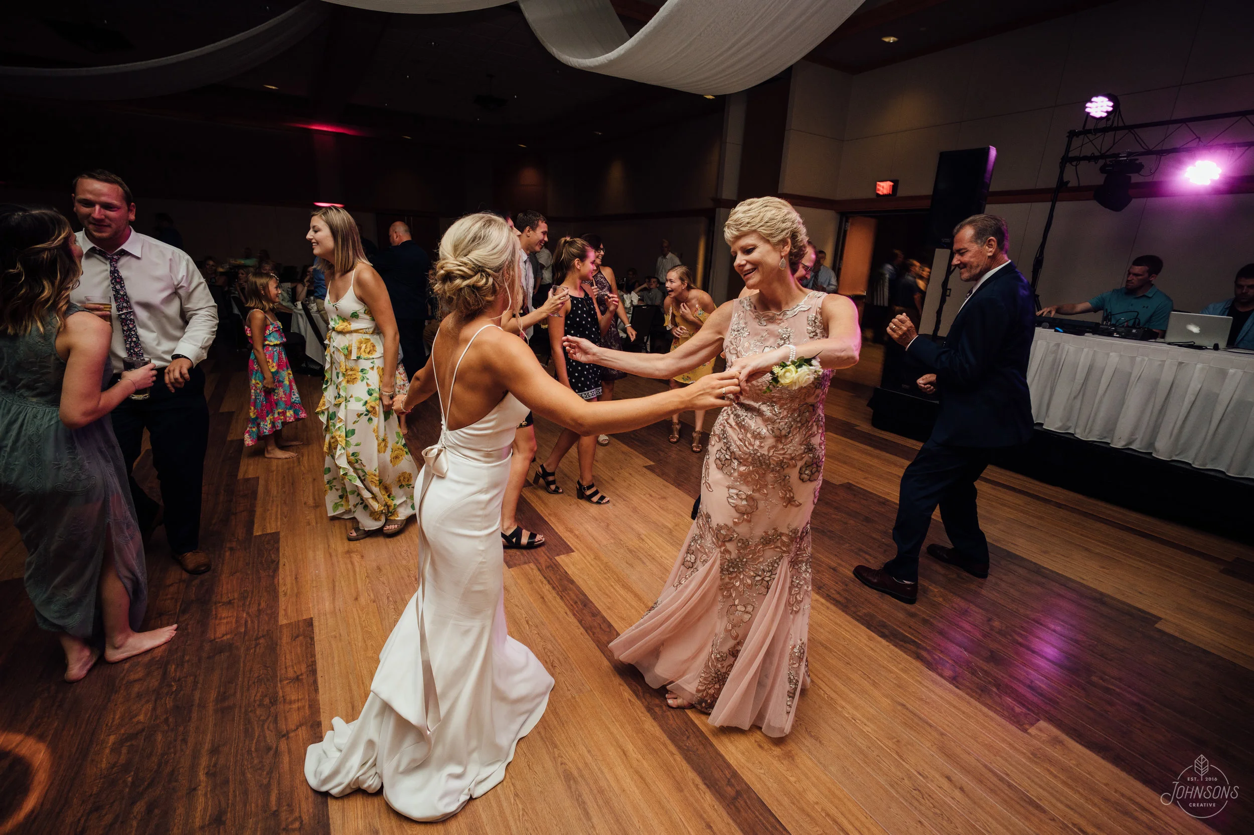 Brette + Tyler-6473.jpg
