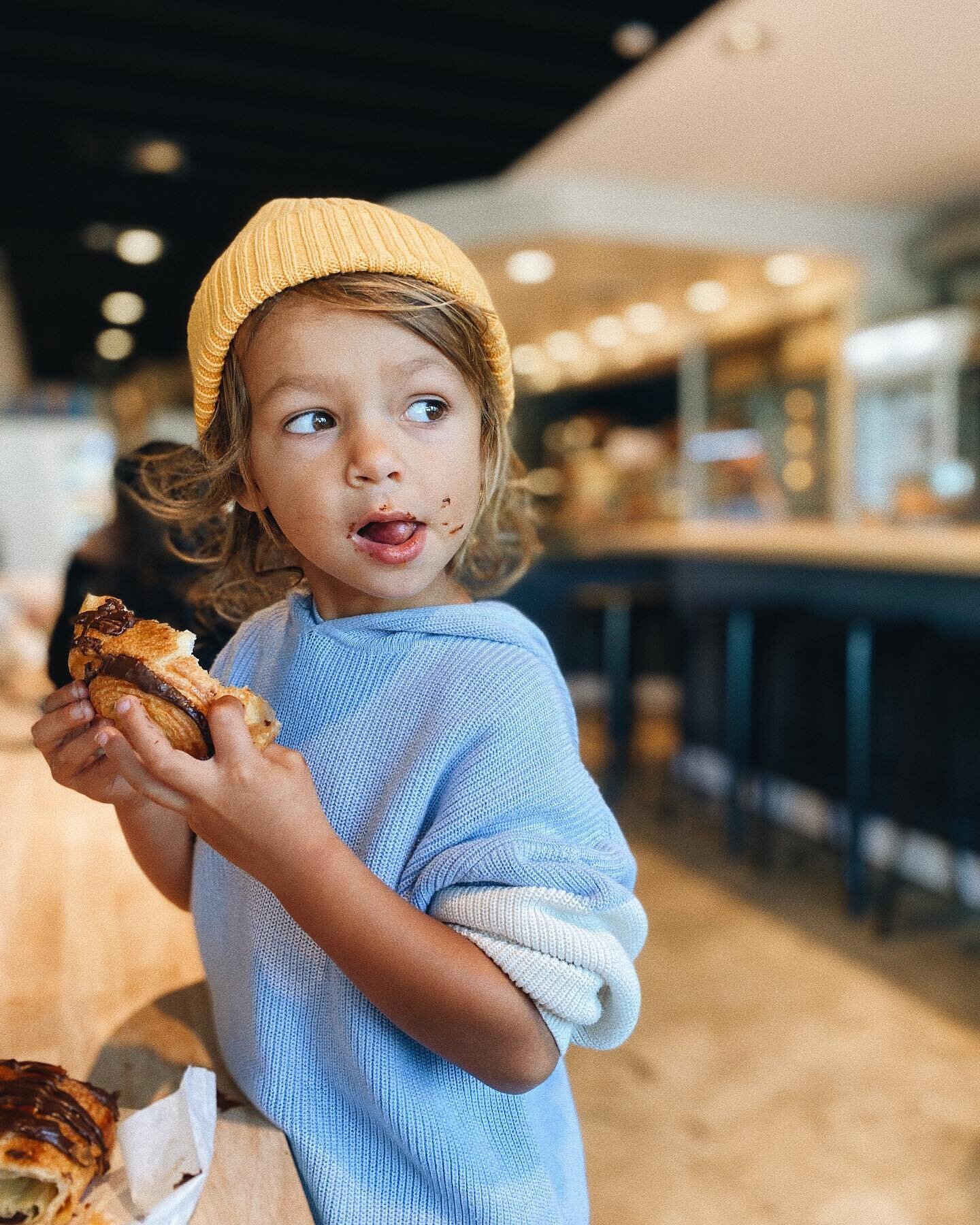 This guy. 🖤 Favorite croissant at his favorite coffee shop. @copalb 

#coffeedate #coffee #croissant #coffeeshop #longbeach #family #copalb #itsleallove