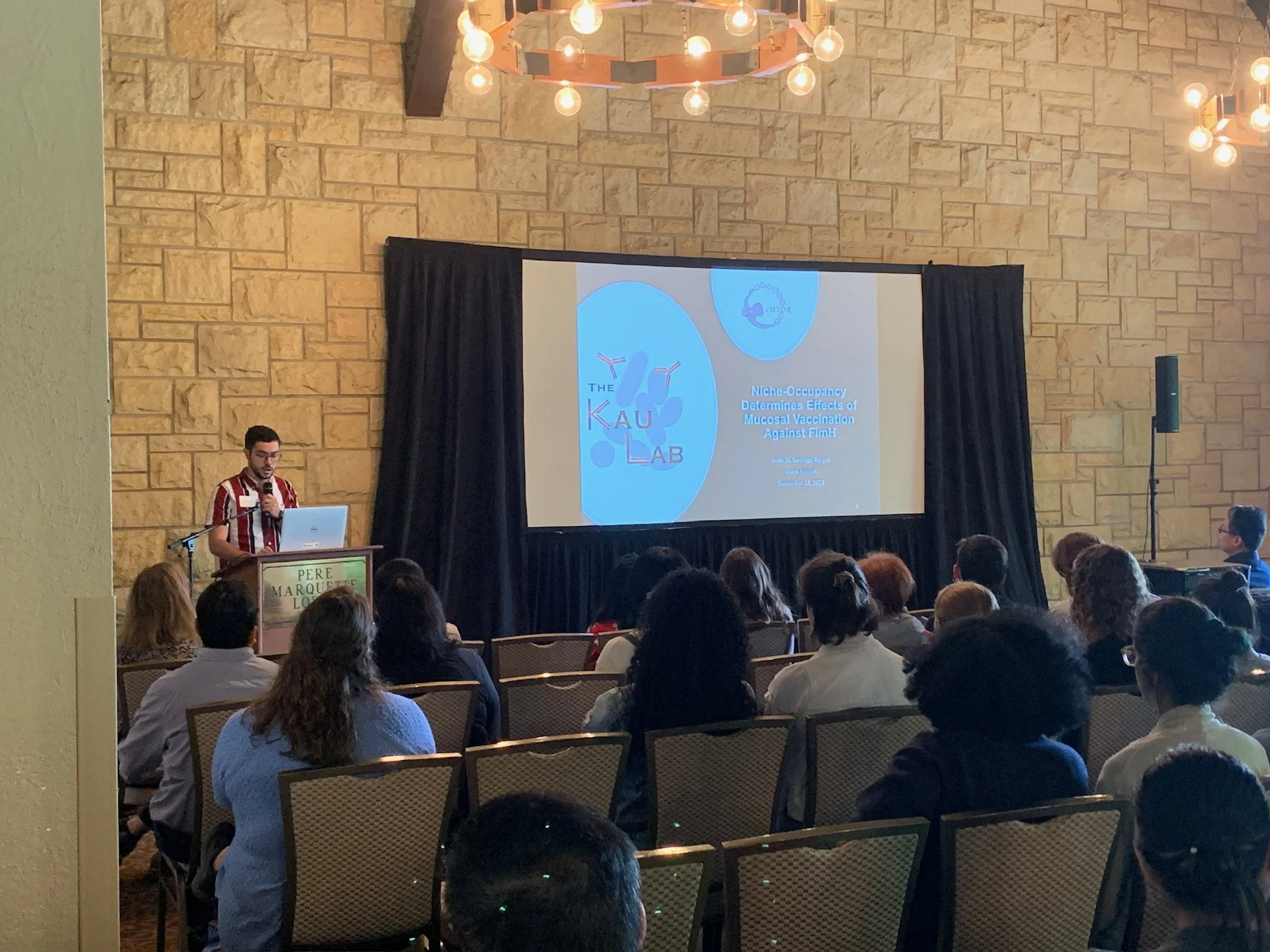 Jesús presents at Micro Retreat 2023