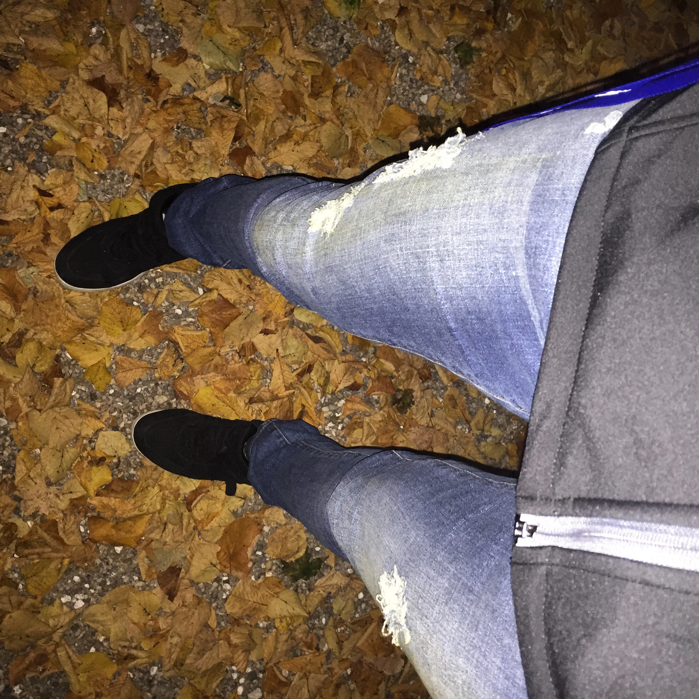 Exploring in my new Talltique jeans!