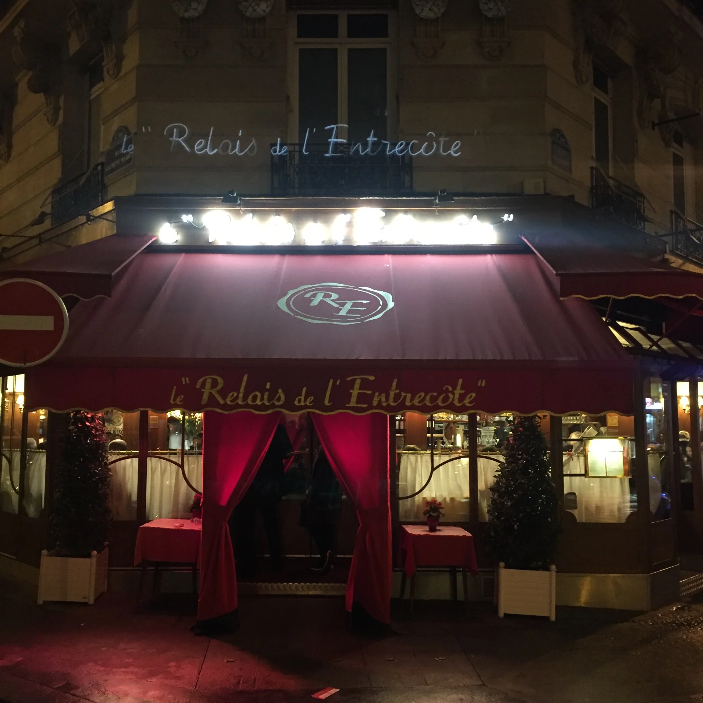 If you're ever in Paris, I would recommend dinning here at least once!