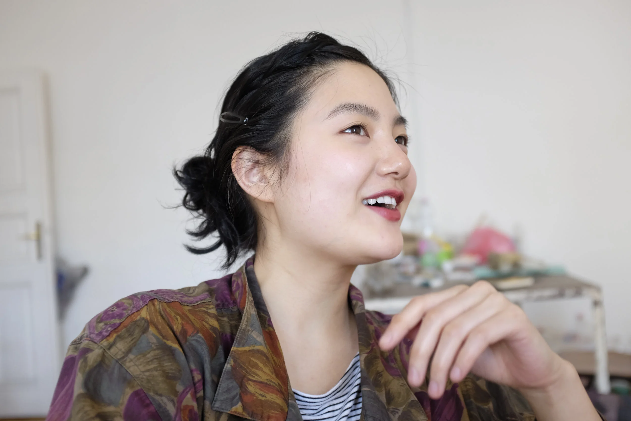 Ilsoon Jeon Acting as a source for self-awareness and reflection, Ilsoon takes advantage of her excessively time-consuming process, creating two-dimensional sculptures, as a method to have a discussion with her unconscious. Although most of her pieces are non-objective and geometric in nature, she has begun to implement text into her works allowing for another element of intimacy and conversation with the viewer. More