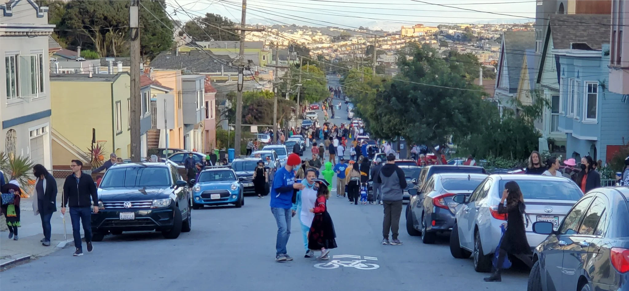 Scenes from an Epic Slow Hearst Halloween