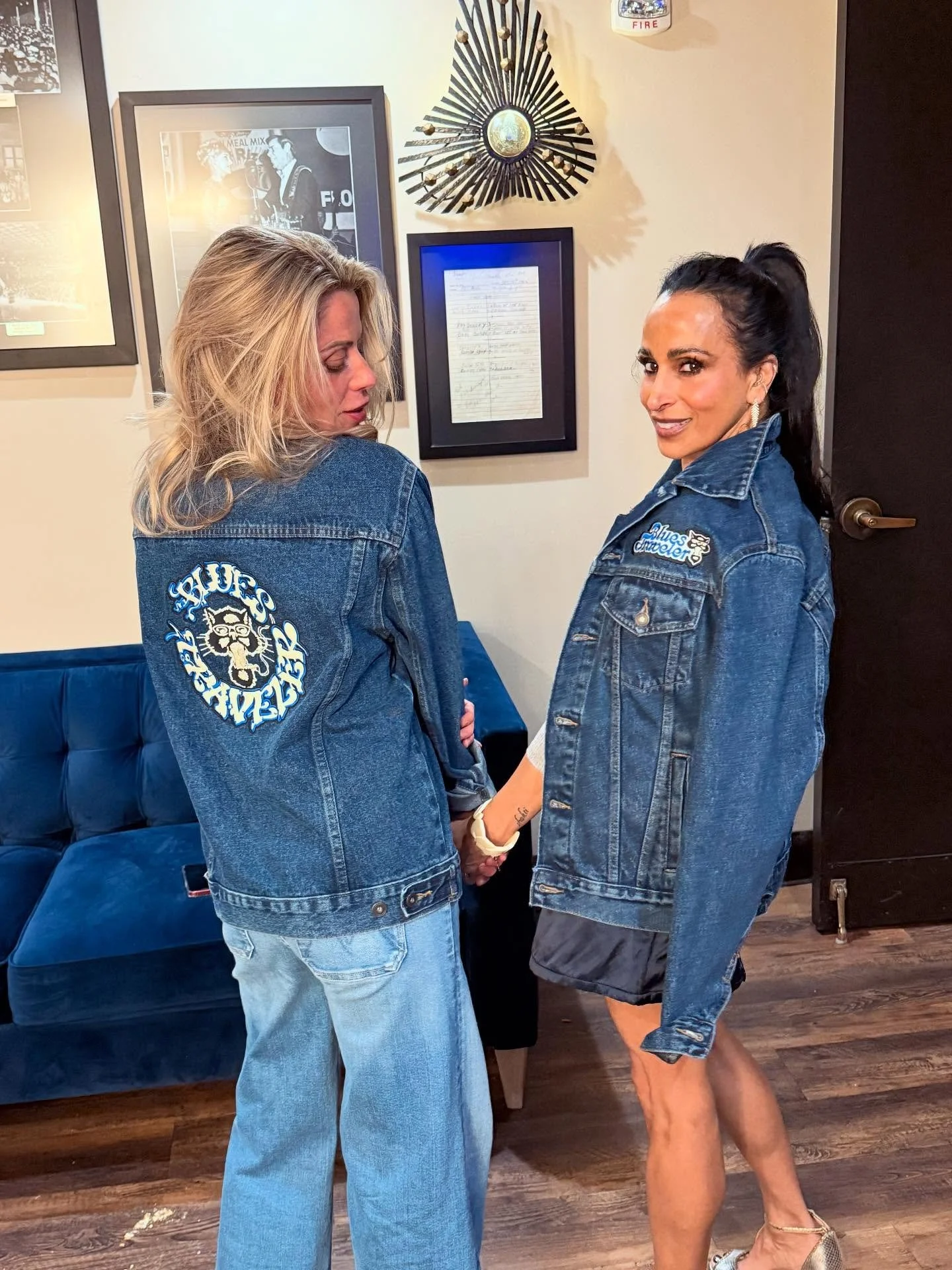 B-Twinning 🔥 @carriekinch @bluestraveler @elbenwilson @theryman @factusmediaworks #twinning