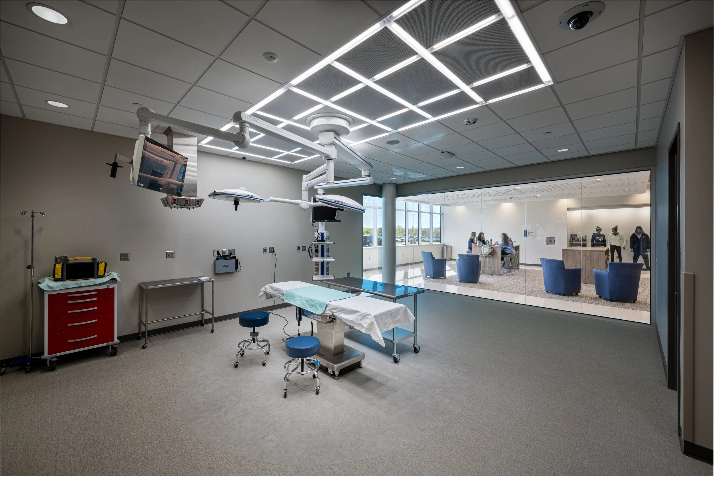 Trine Health 24 DC 8 Class w Study.jpg