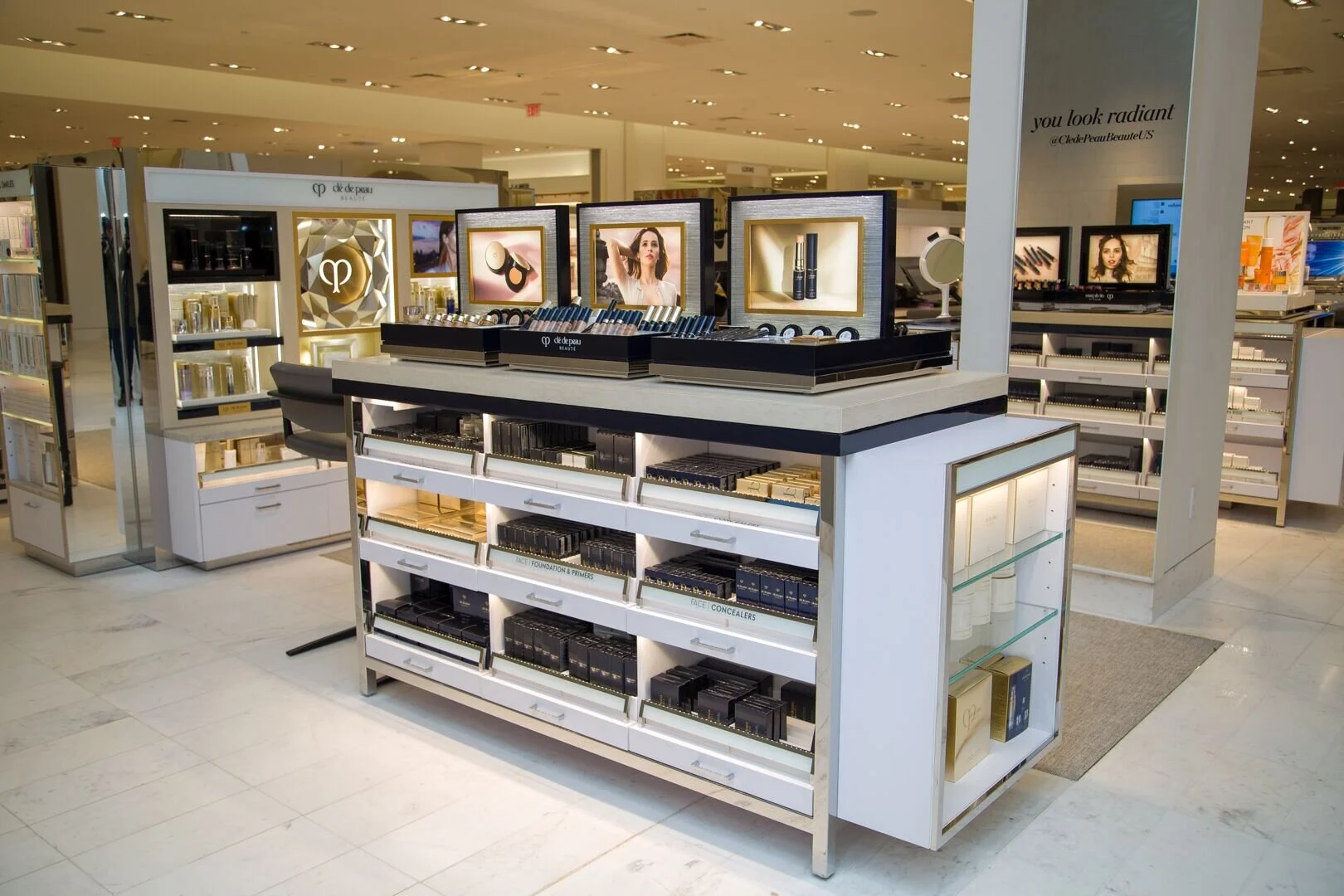 Cle De Peau