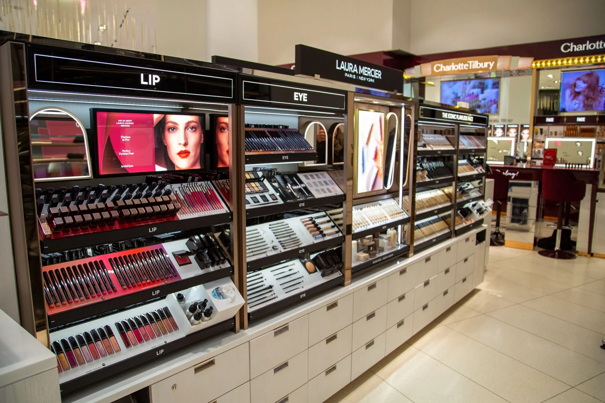 Laura Mercier