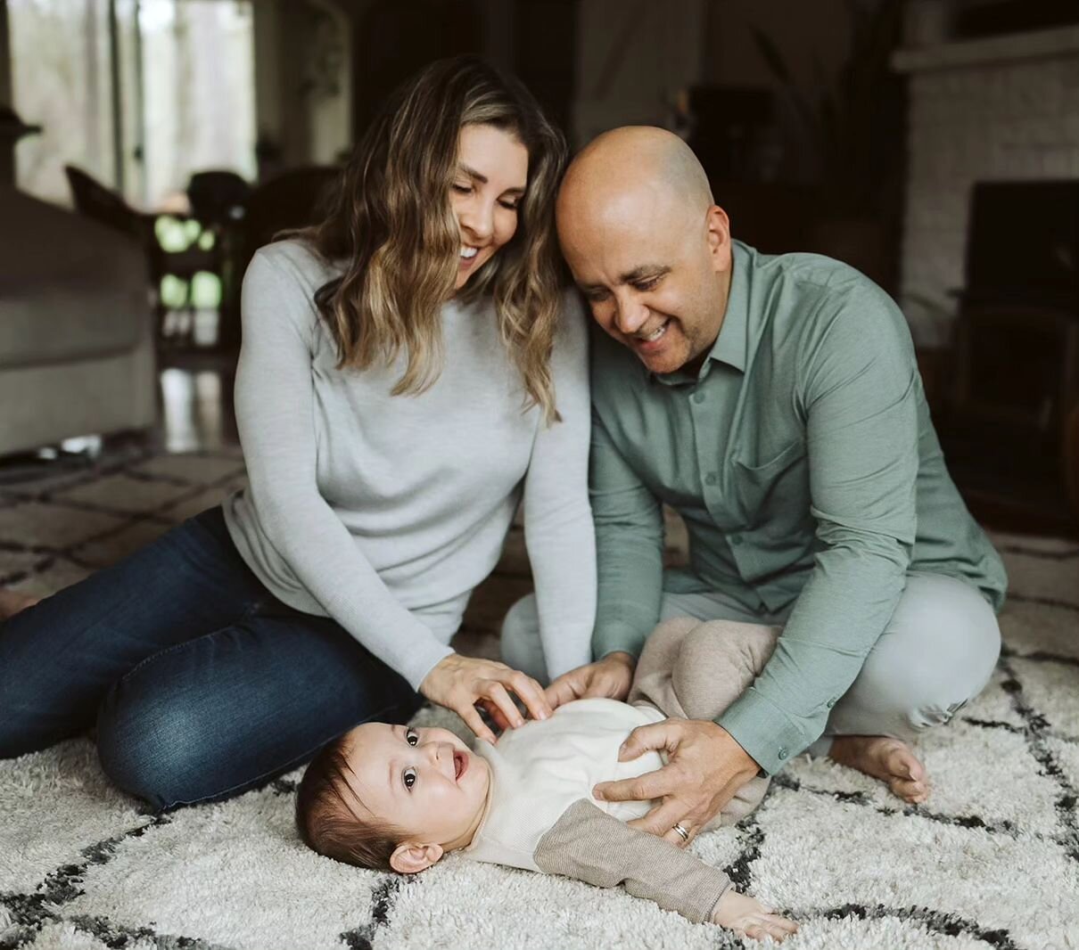 ✨️Weekends are the best✨️

In-home family session Washington lifestyle photographer baby dogs