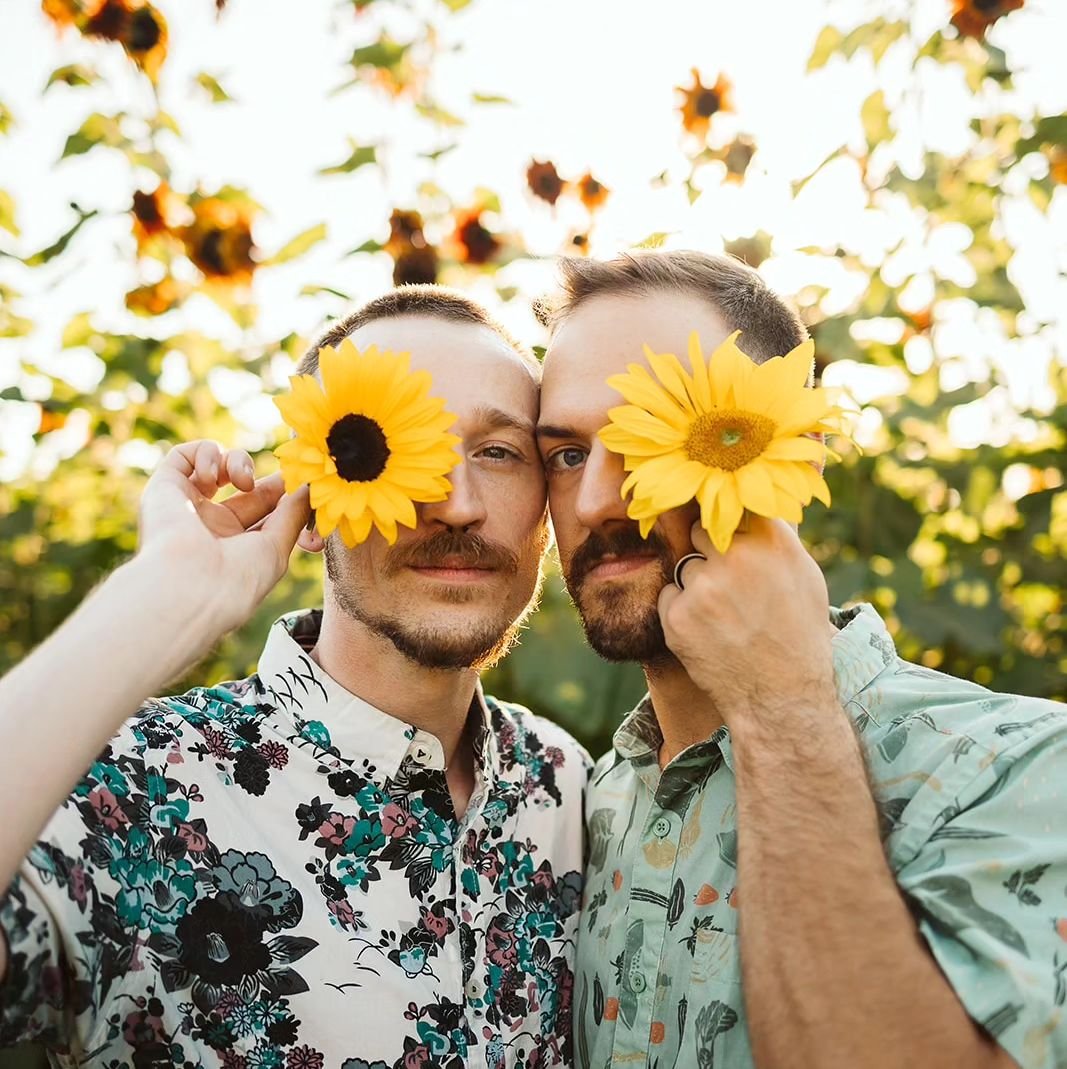 Alright, party people, what summer mini locations do you want to book this year?

1. Sunflowers
2. Creek
3.Mt. Rainier
4. Tall grassy field
5. Rose Garden
6. Beach

Let me know so I know what to launch!