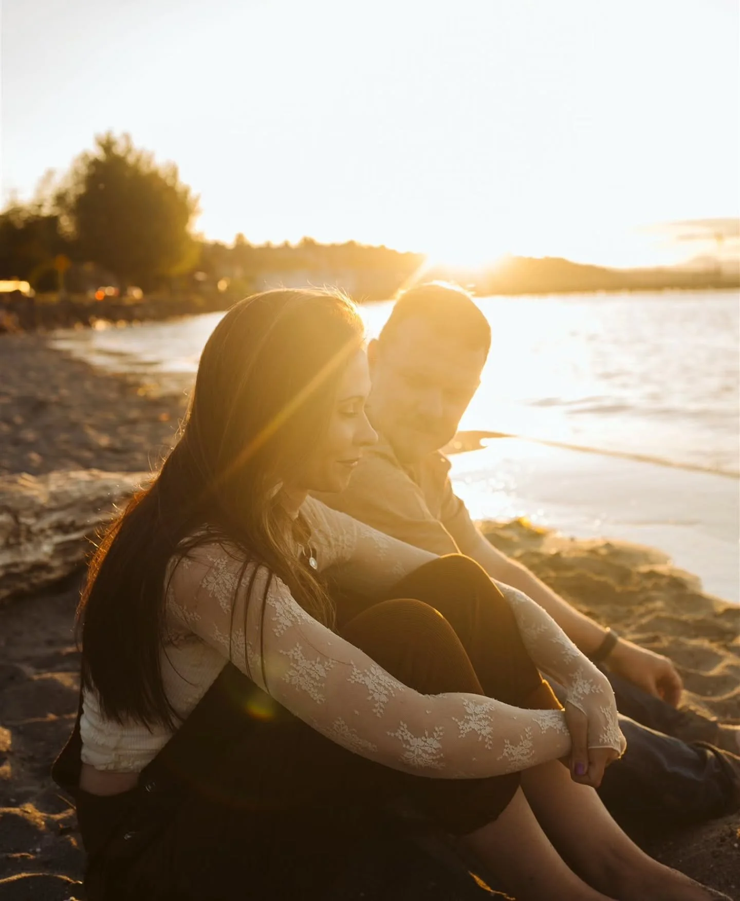 There's so many ways for you to let a small business know that they matter. The likes on stories and posts, the shares, the comments, they don't go unnoticed. Thank you for all the years of support @evrgrnfox and for sharing your family with me. Than