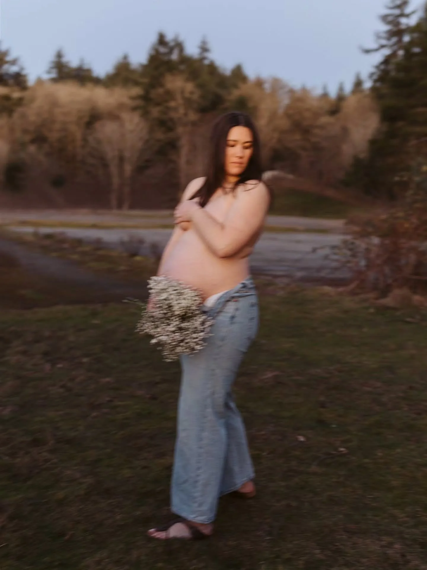 You know what's the best part of golden hour? BLUE Hour. Have you had a session go past sunset? I love playing with the last bits of light.