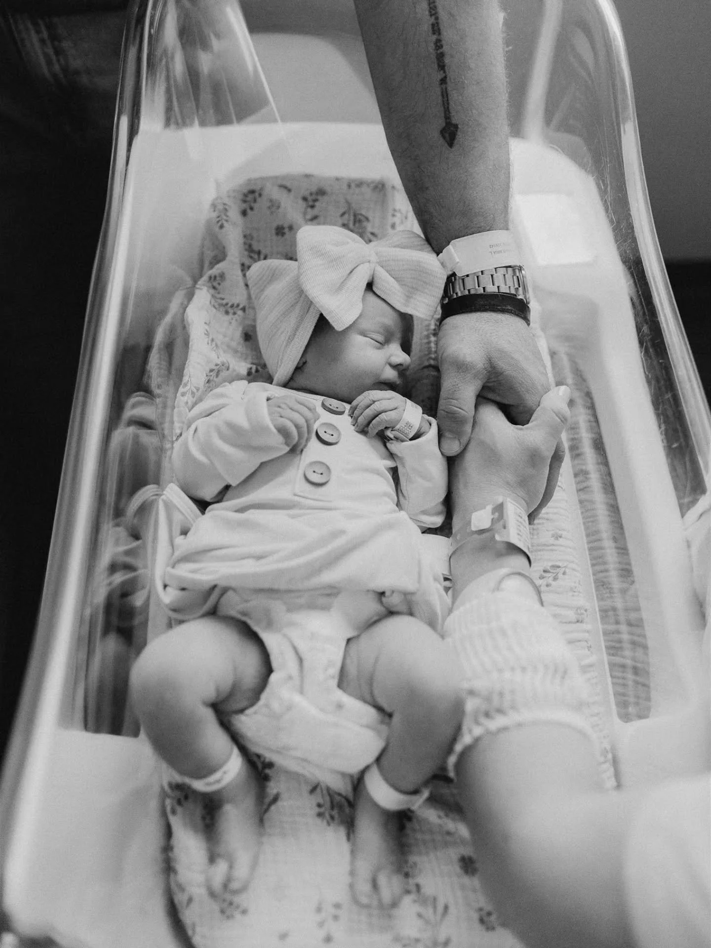 I don't always get to do Fresh 48s because of my schedule, but when it works out, I always leave the hospital feeling grateful and recharged. I like the realness of the emotions and the challenges of the smaller spaces and lighting. I think the bigge