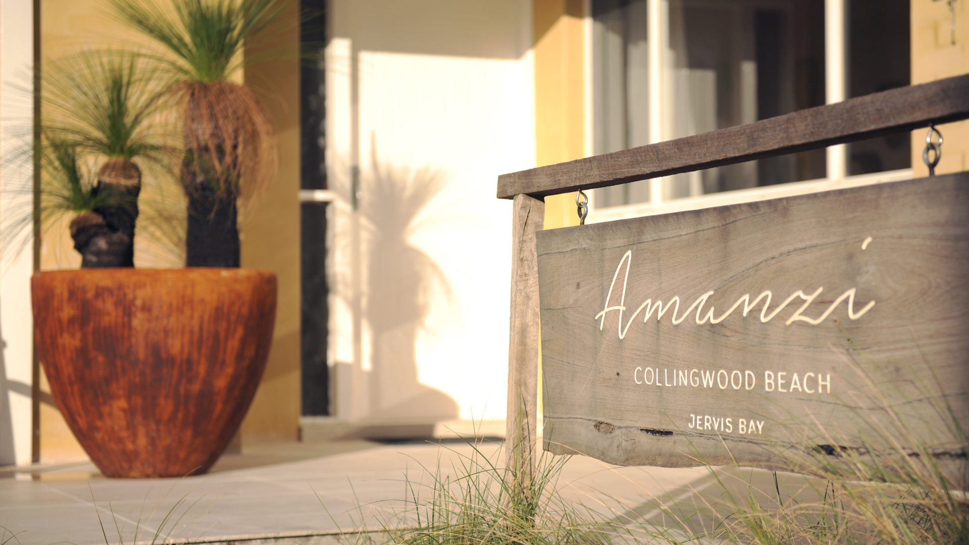 AMANZI beach house Jervis Bay.jpg