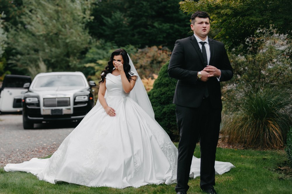 Pros of a First Look Emotional Oregon Luxury Wedding Photography