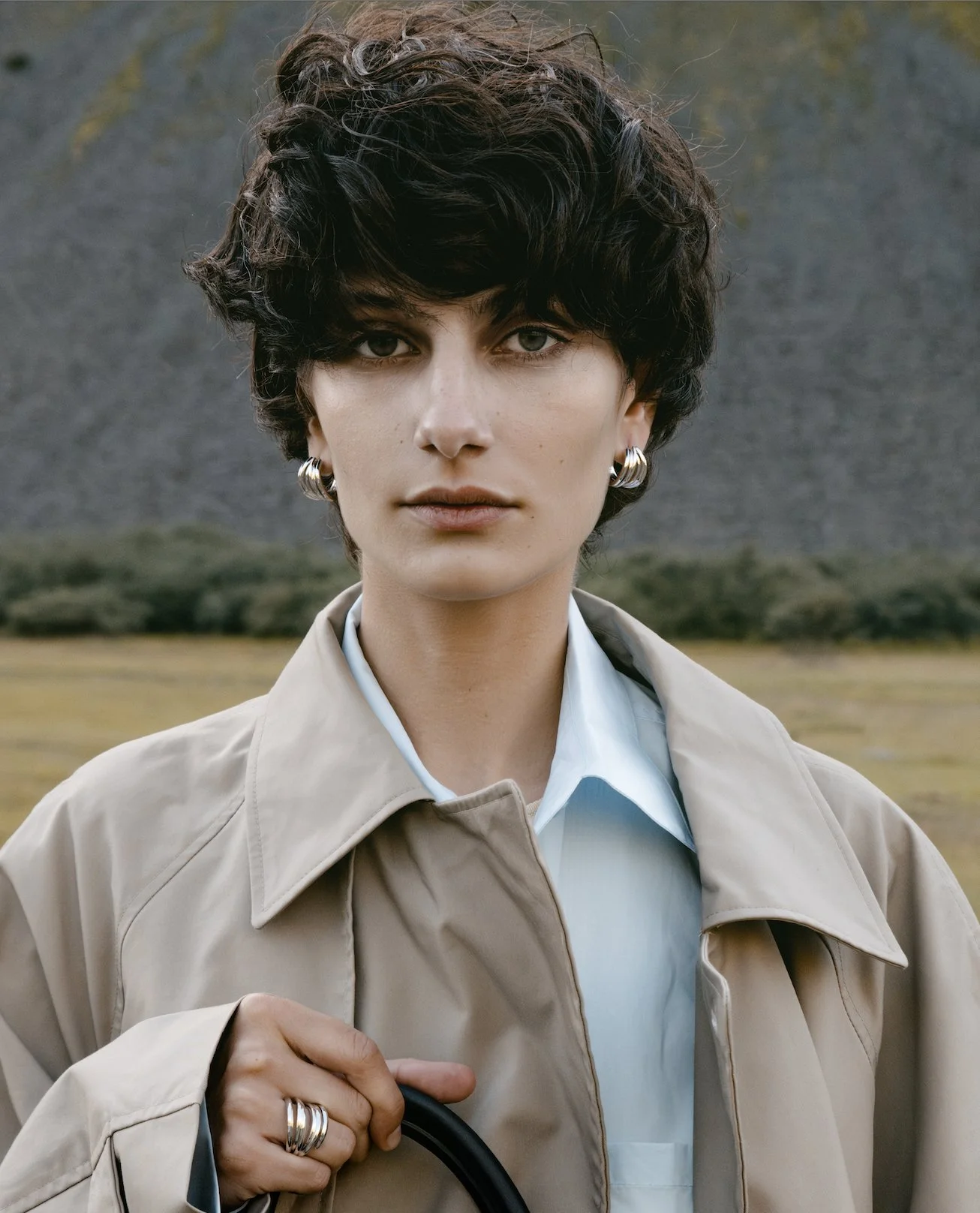 vien earring white gold.jpg