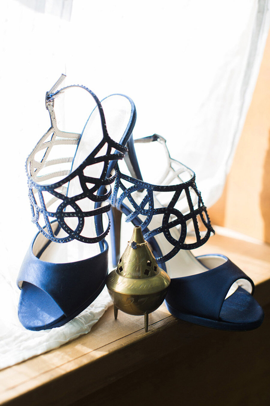 snowberry-event-design-port-townsend-elopement-wedding-blue-shoes-bride.jpg