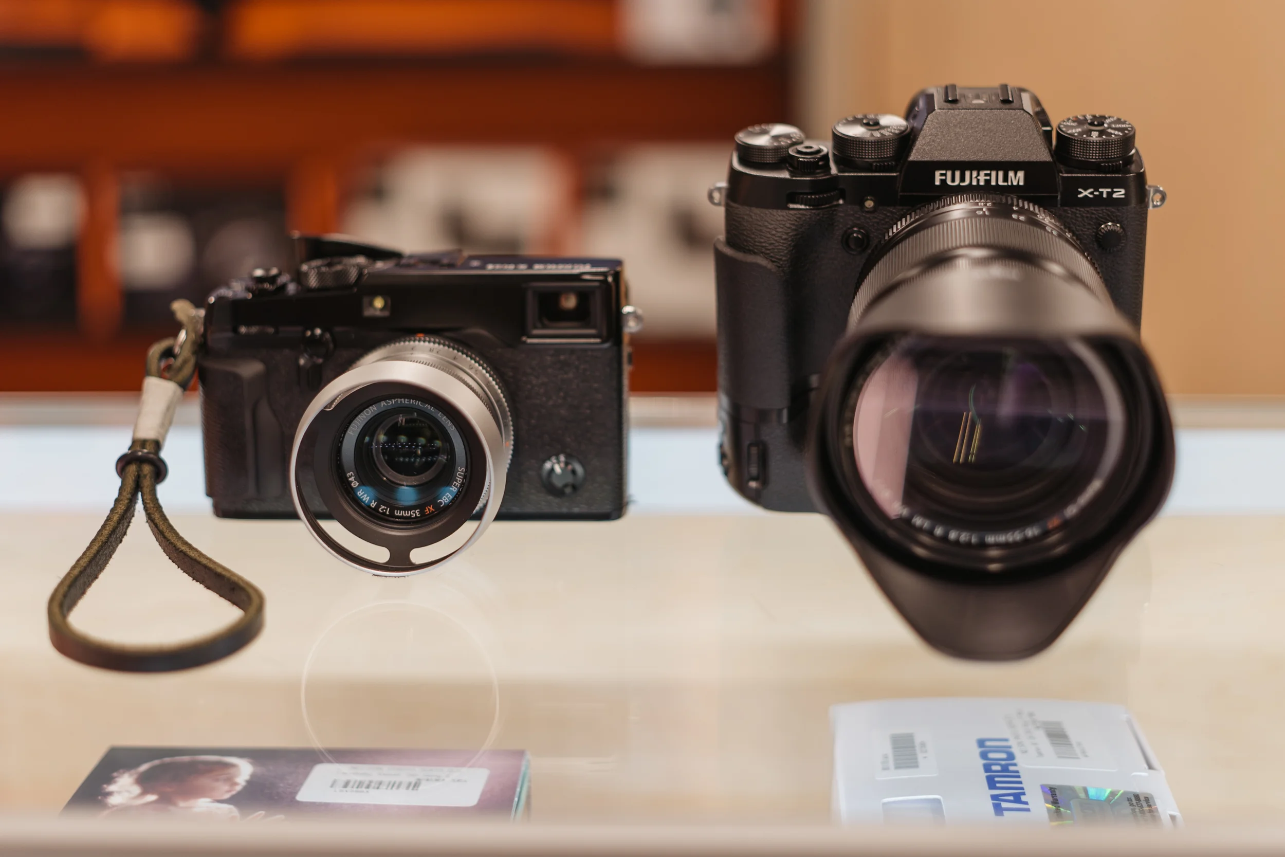Left: XPro-2 Right: XT-2 with optional battery grip