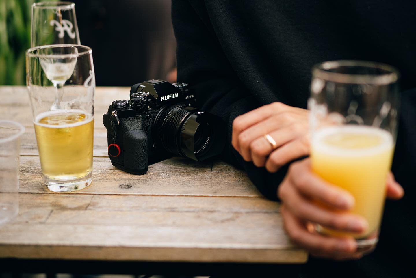 Ten horizontal snaps from Thursdays #beersandcameras pre-photowalk at @harlandbeer Bay Park. As always, so fun to hang out with San Diego photographers over some craft brews! 🍻 Seen for first time were the #FujiXt5 (2 of them) and the #mamiya645pro 