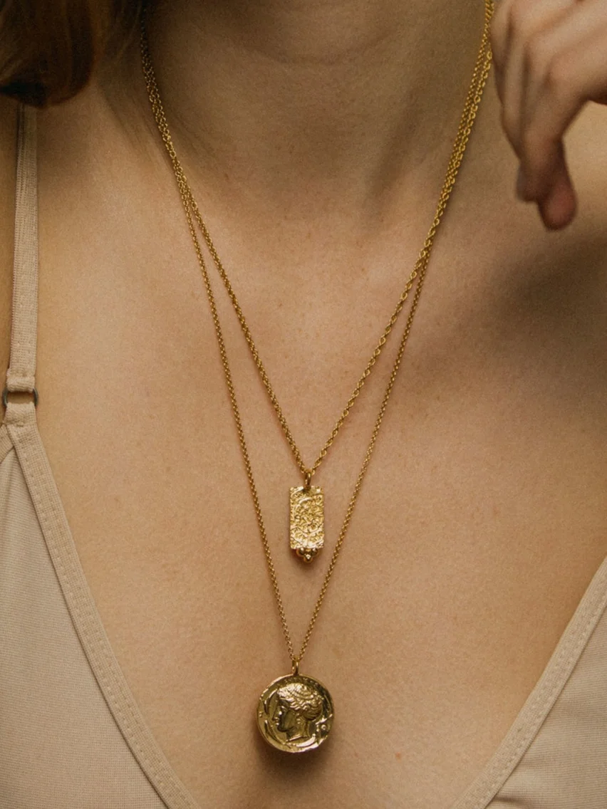 THE SYRACUSE NECKLACE — Pamela Card 