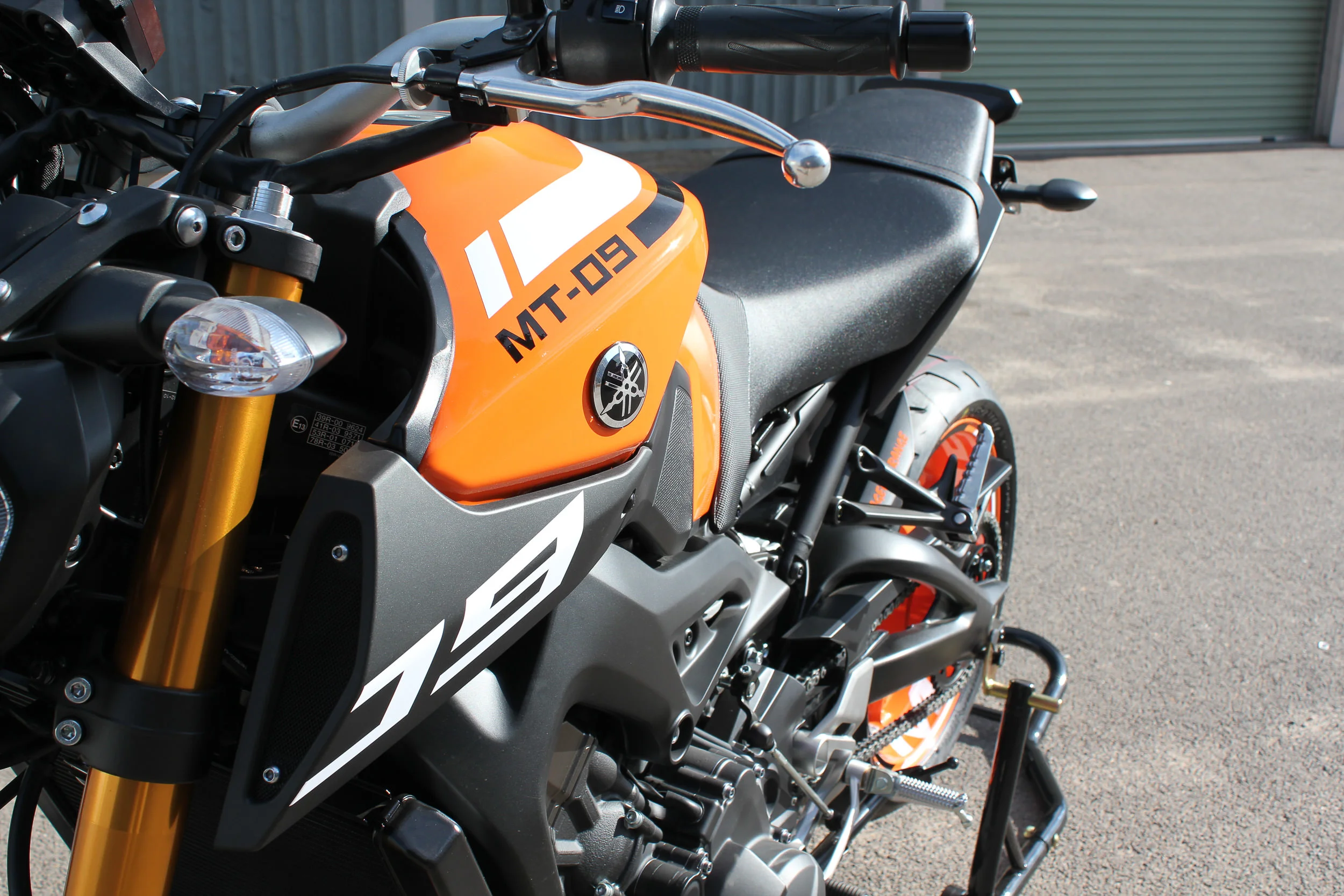 Yamaha Mt09 Hexis Gloss Orange Wrapped On Vinyl Bendigo Automotive Paint Protection Film Colour Change Vinyl Wraps
