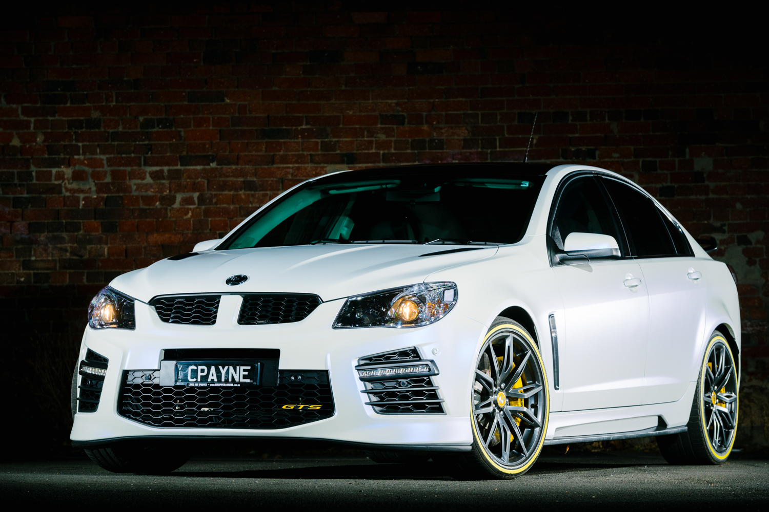 Wrapped_On Vinyl_HSV_GTS_VF_KPMF_MATTE_White-blue_Irridescent-12.jpg