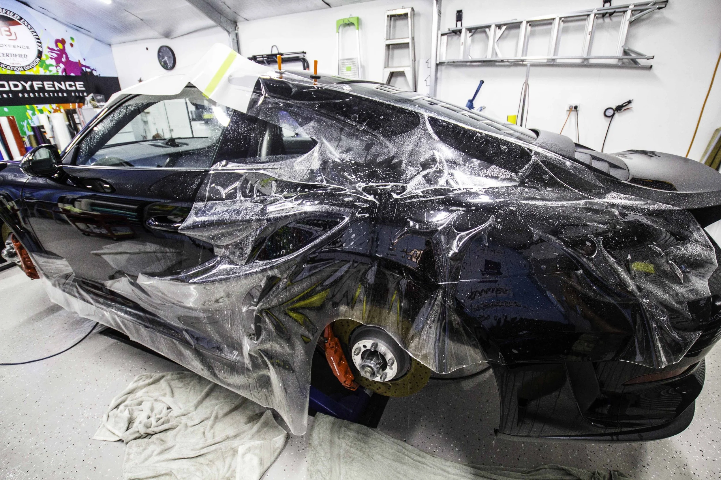 Hexis_Bodyfence_Porsche_GT3RS_WRAPPED_ON_VINYL-6.jpg