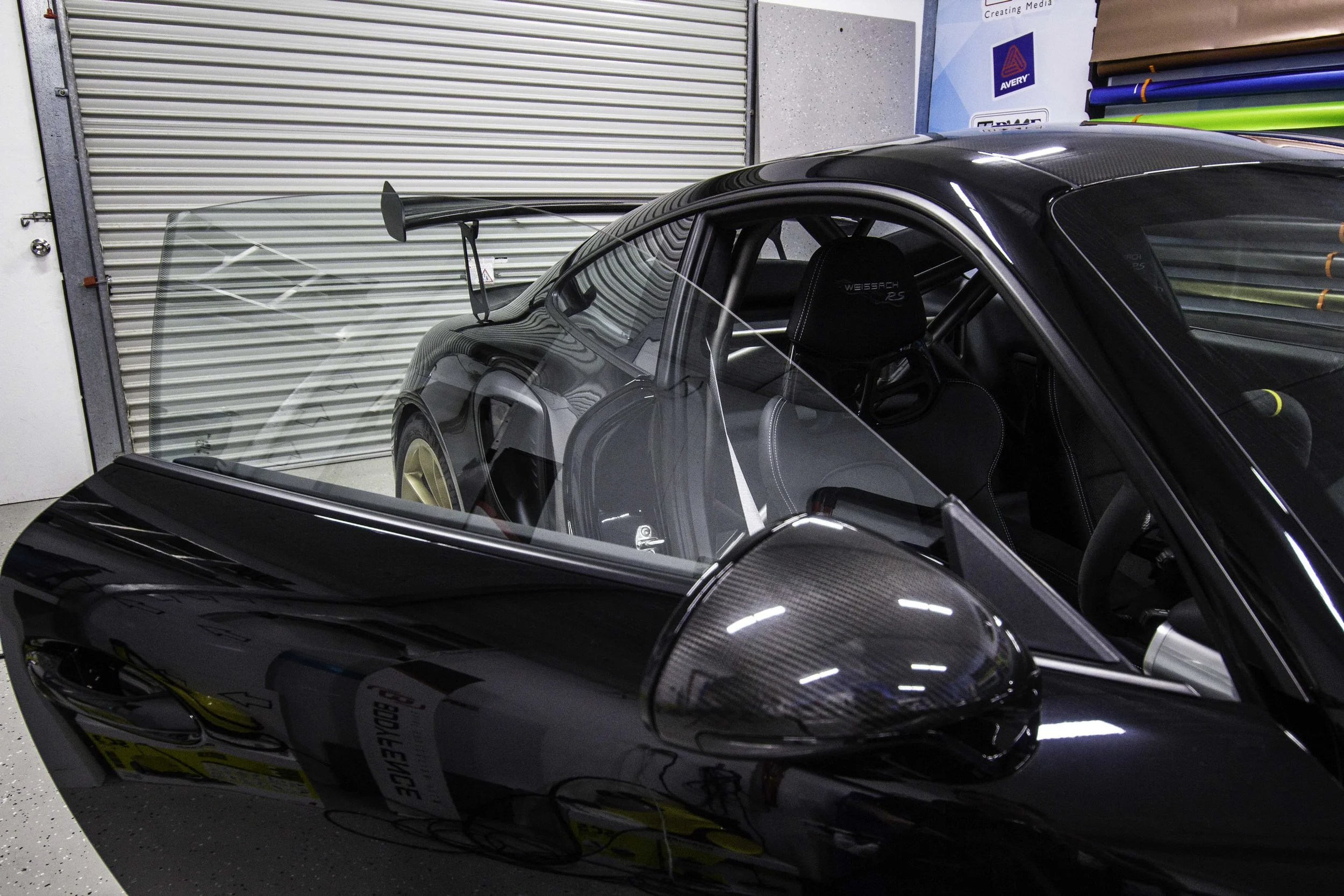 Hexis_Bodyfence_Porsche_GT3RS_WRAPPED_ON_VINYL.jpg