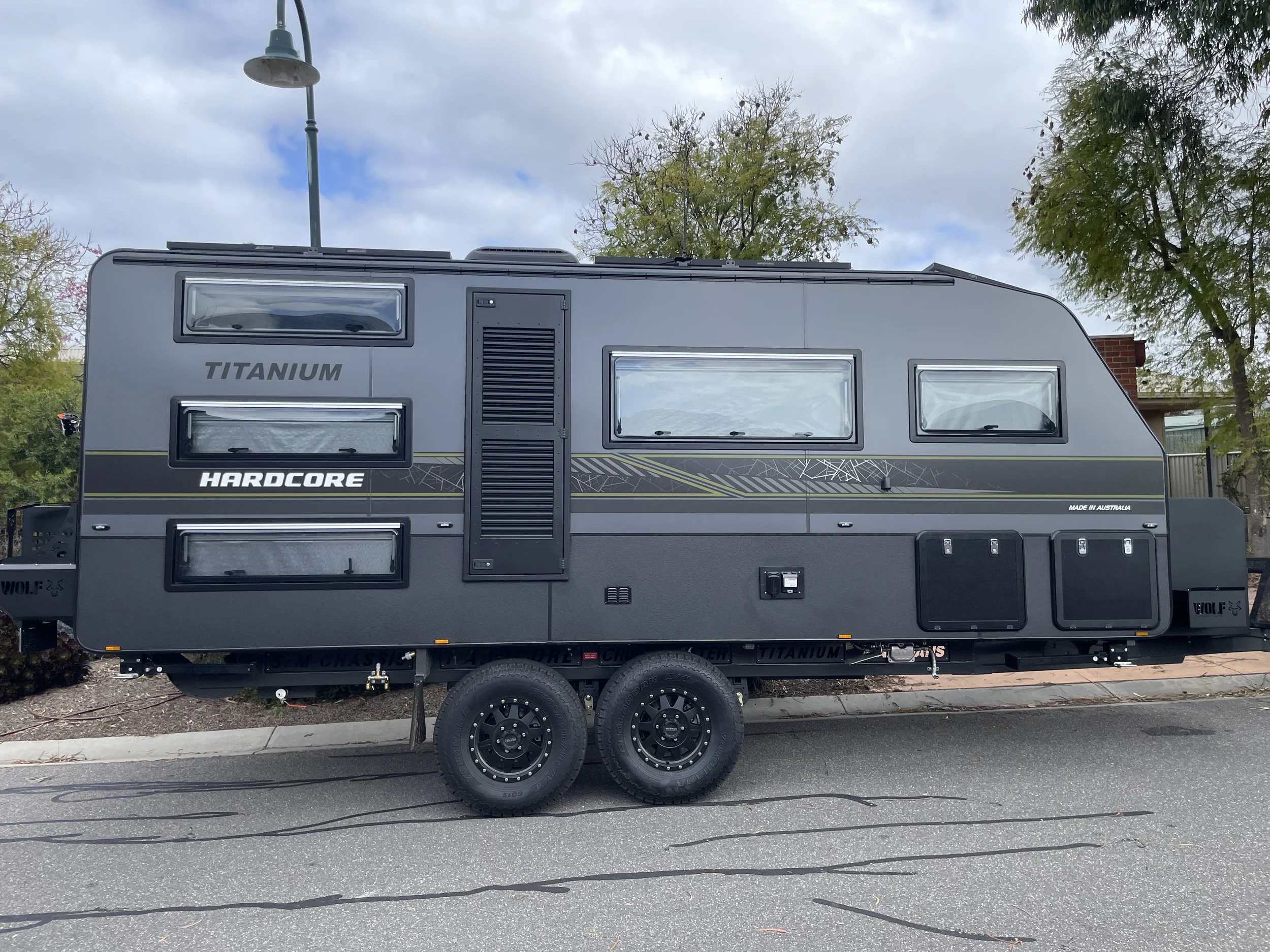 Wrapped_On_Vinyl_Caravan_PPF8916.jpg