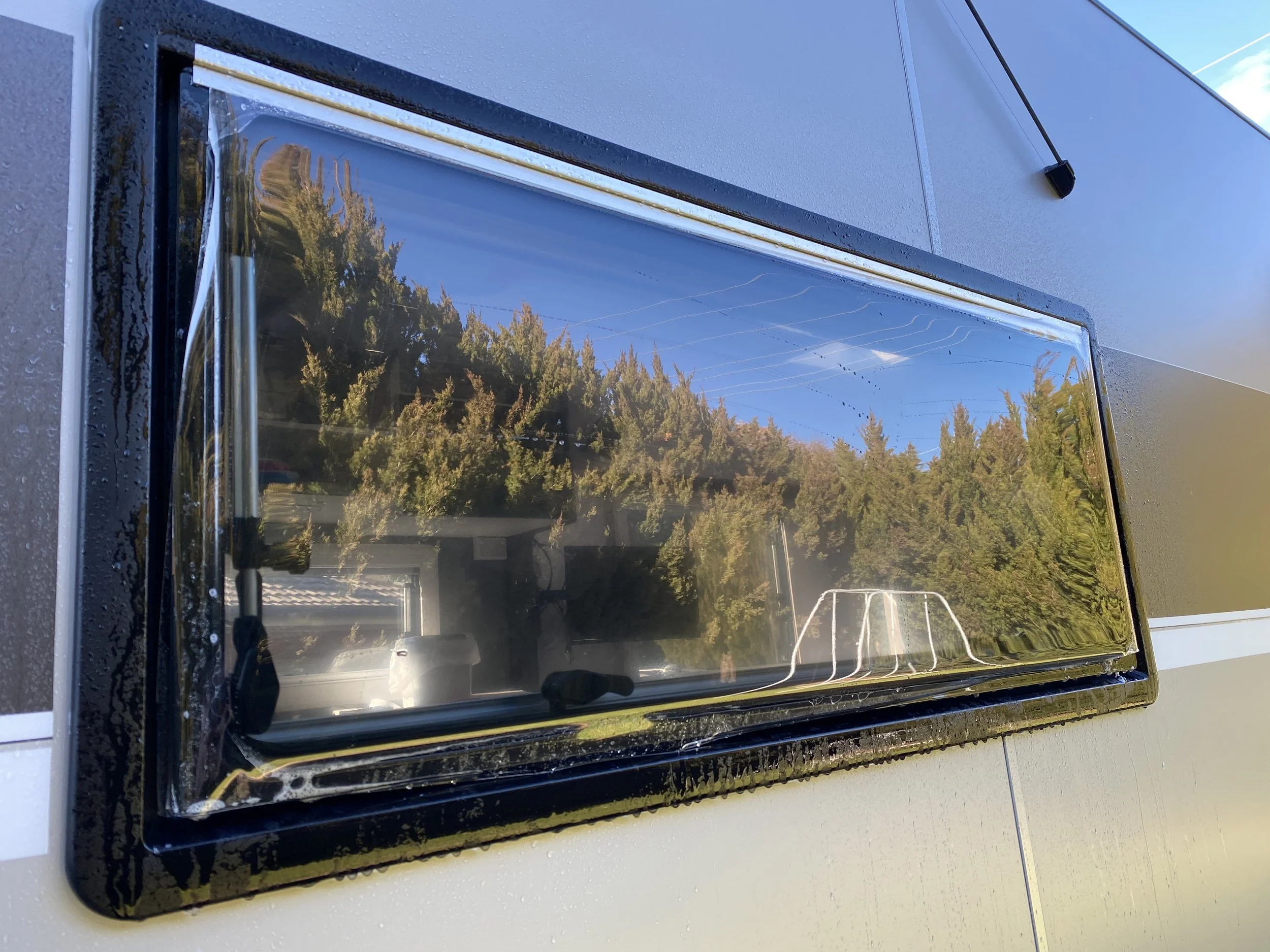 Wrapped_On_Vinyl_Caravan_PPF4325.jpg