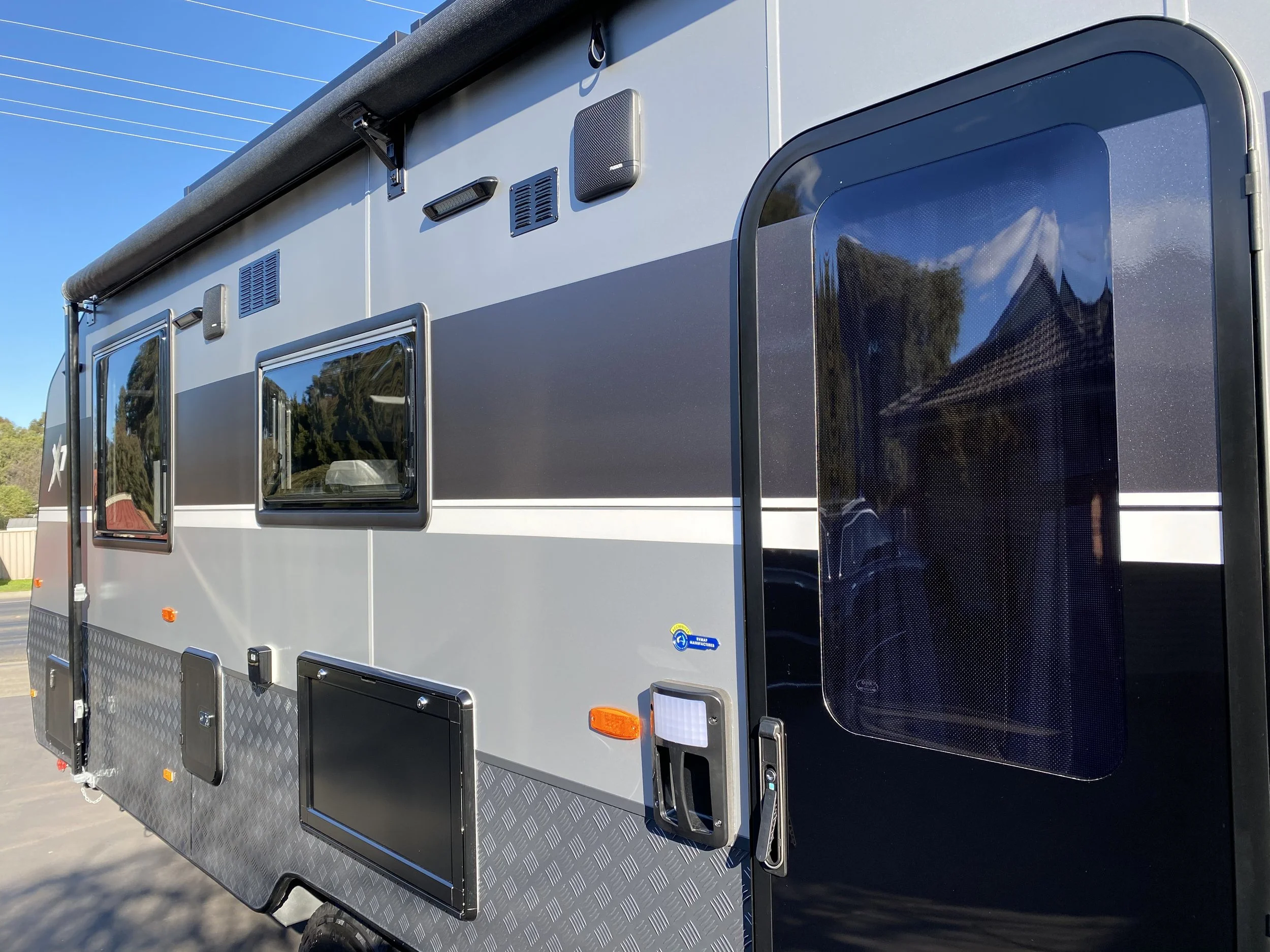 Wrapped_On_Vinyl_Caravan_PPF4327.jpg