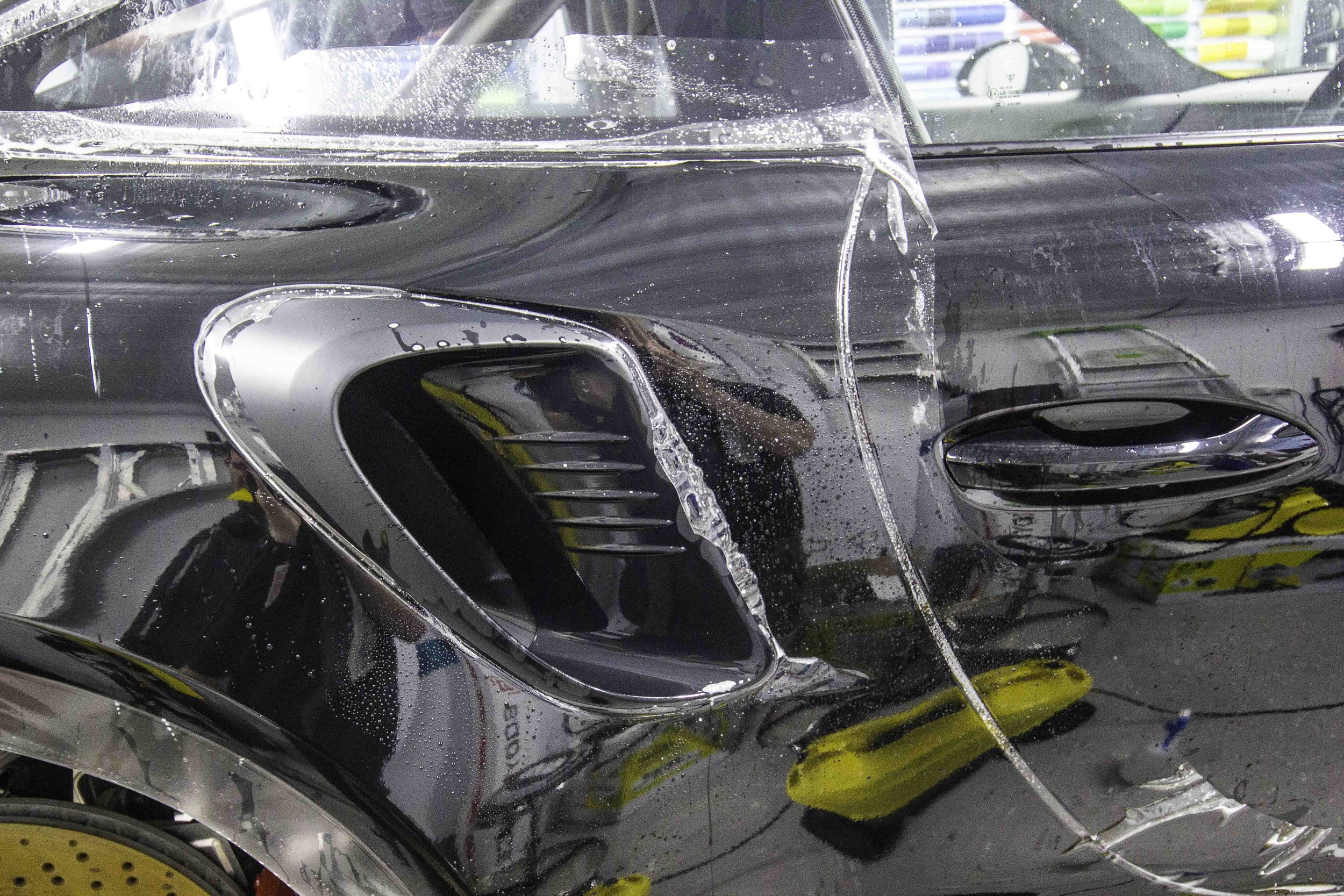 Hexis_Bodyfence_Porsche_GT3RS_WRAPPED_ON_VINYL-12.jpg