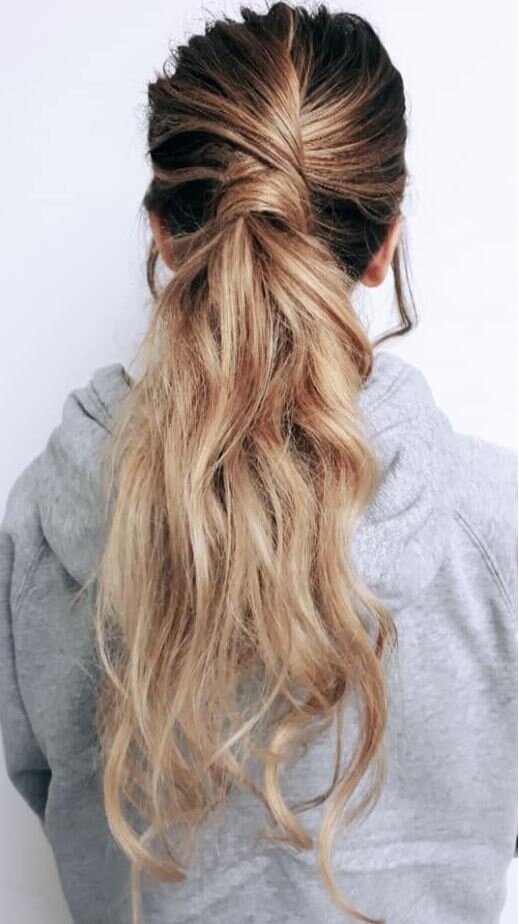  A textured ponytail 