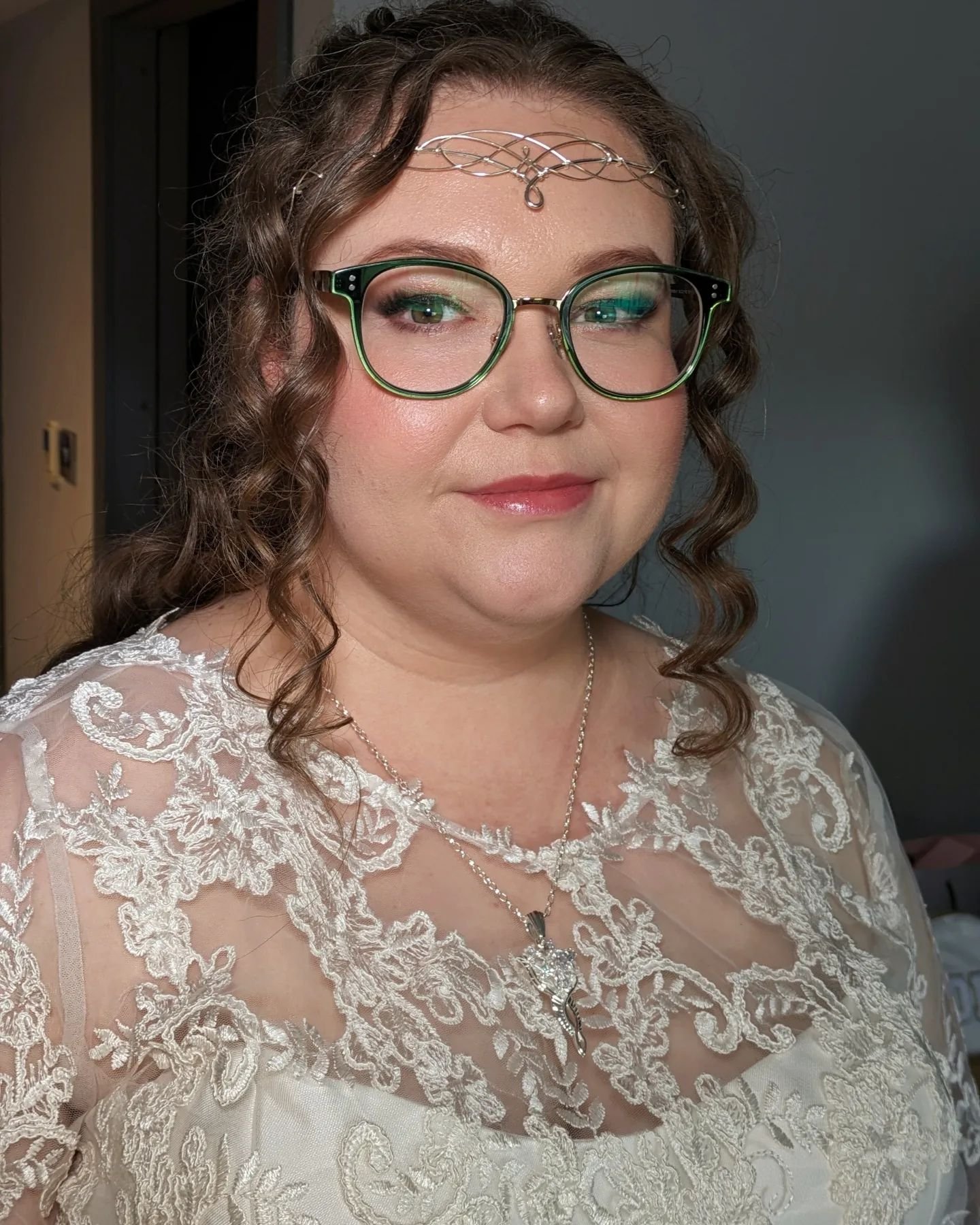 Yesterday's' wedding hair and makeup- and I completely forgot to take a pic of Dora's hairstyle! 

Kept her natural curly pattern and made it super Boho with fishtail braids and twists. 

She asked me to go darker on her eye makeup too which of cours