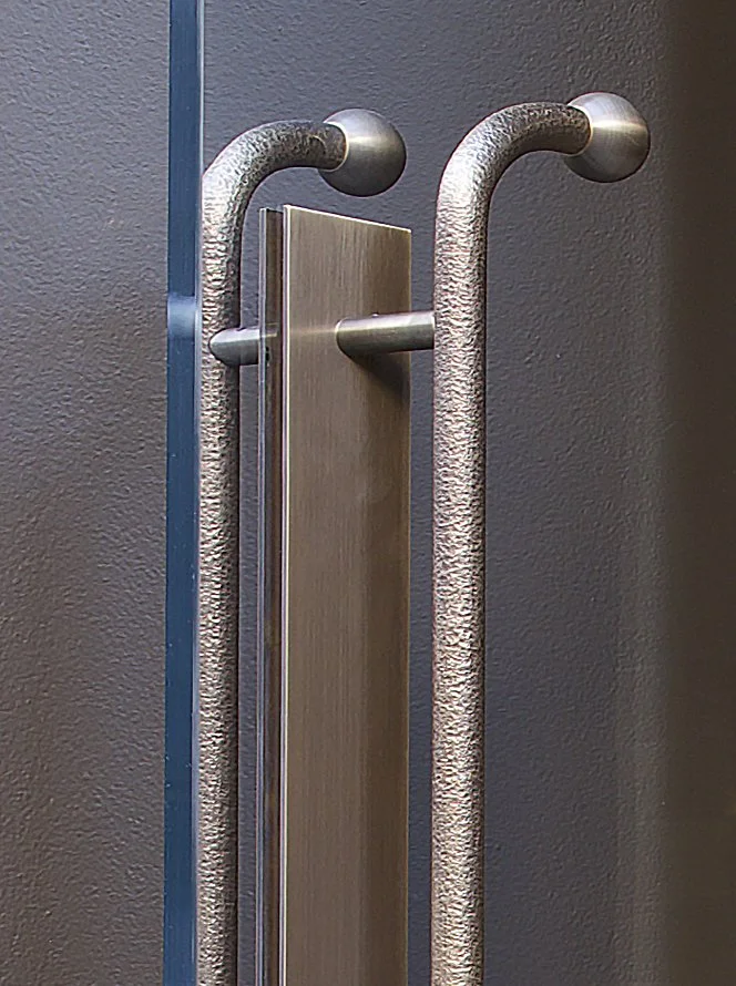 ENTRY HANDLE DETAIL.jpg